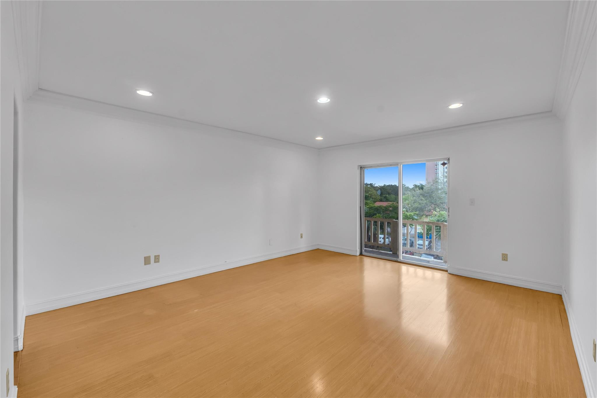 10762 La Placida Drive 7-306