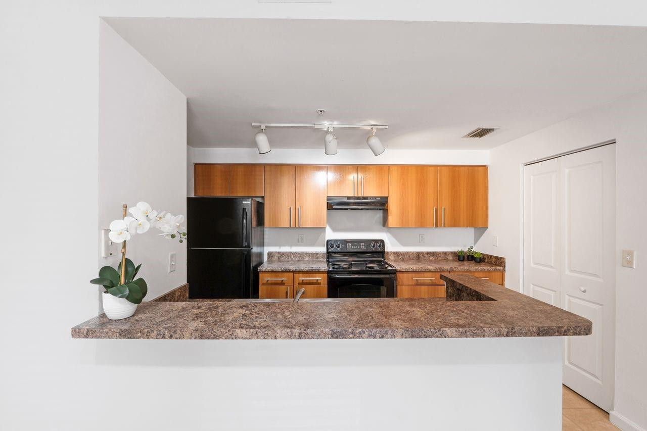 5800 W Sample Road 102