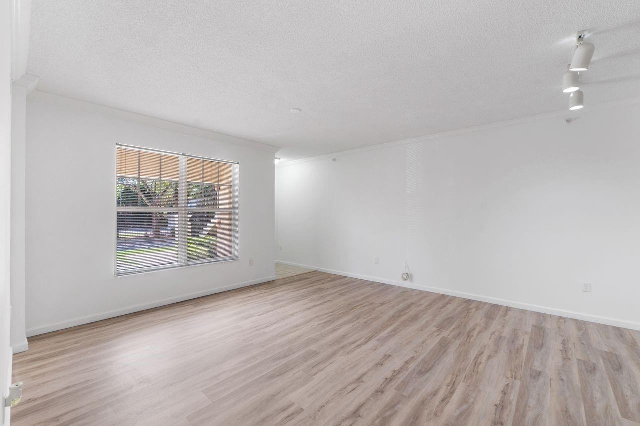 5800 W Sample Road 102