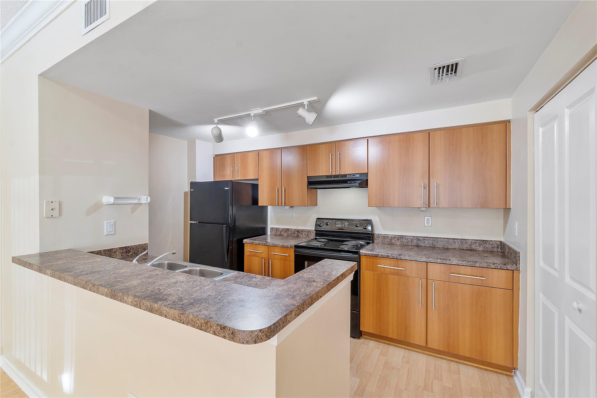 6020 W Sample Road 103