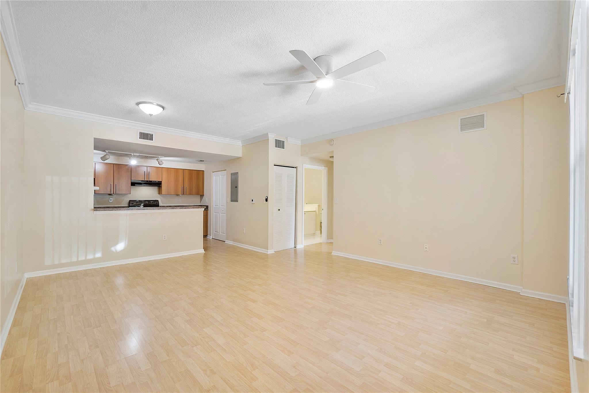 6020 W Sample Road 103