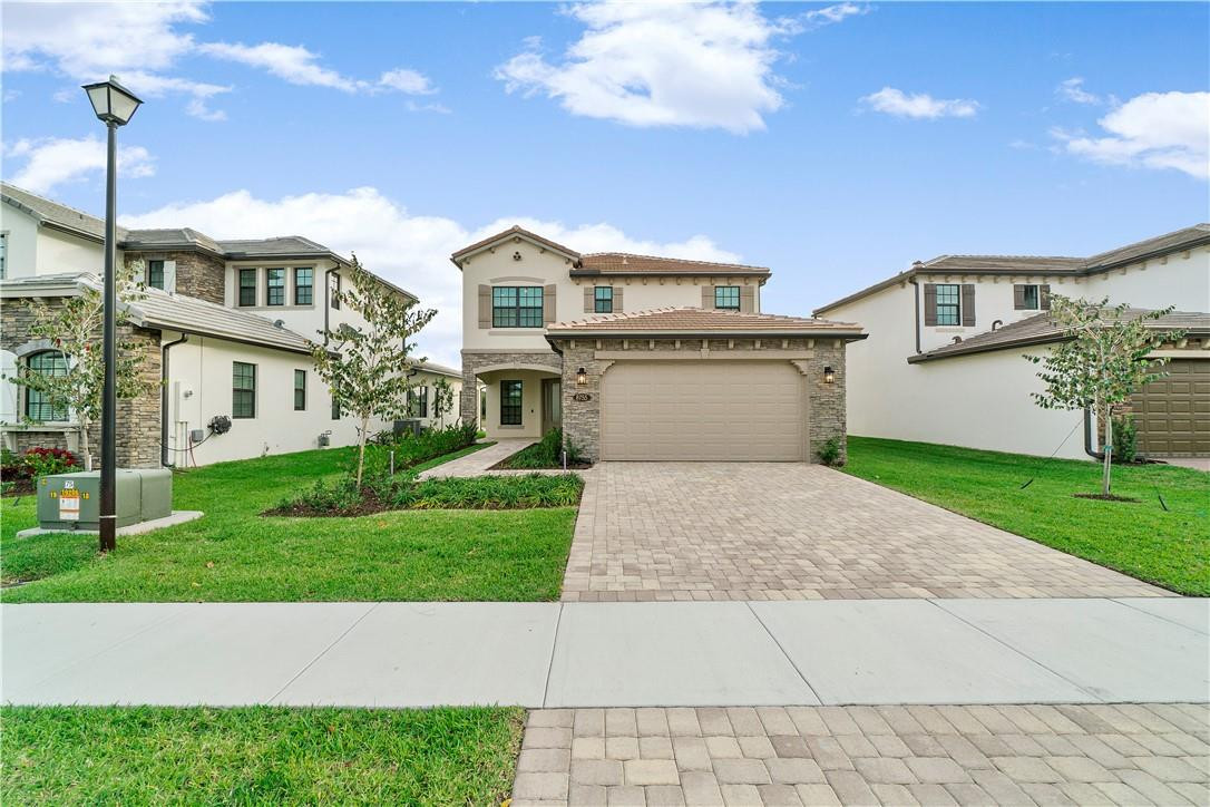 8755 Grand Prix Lane