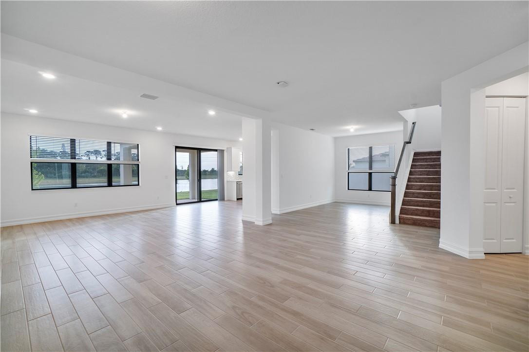 8755 Grand Prix Lane