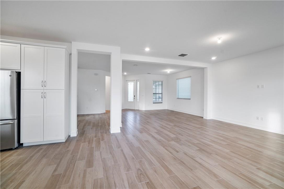 8755 Grand Prix Lane