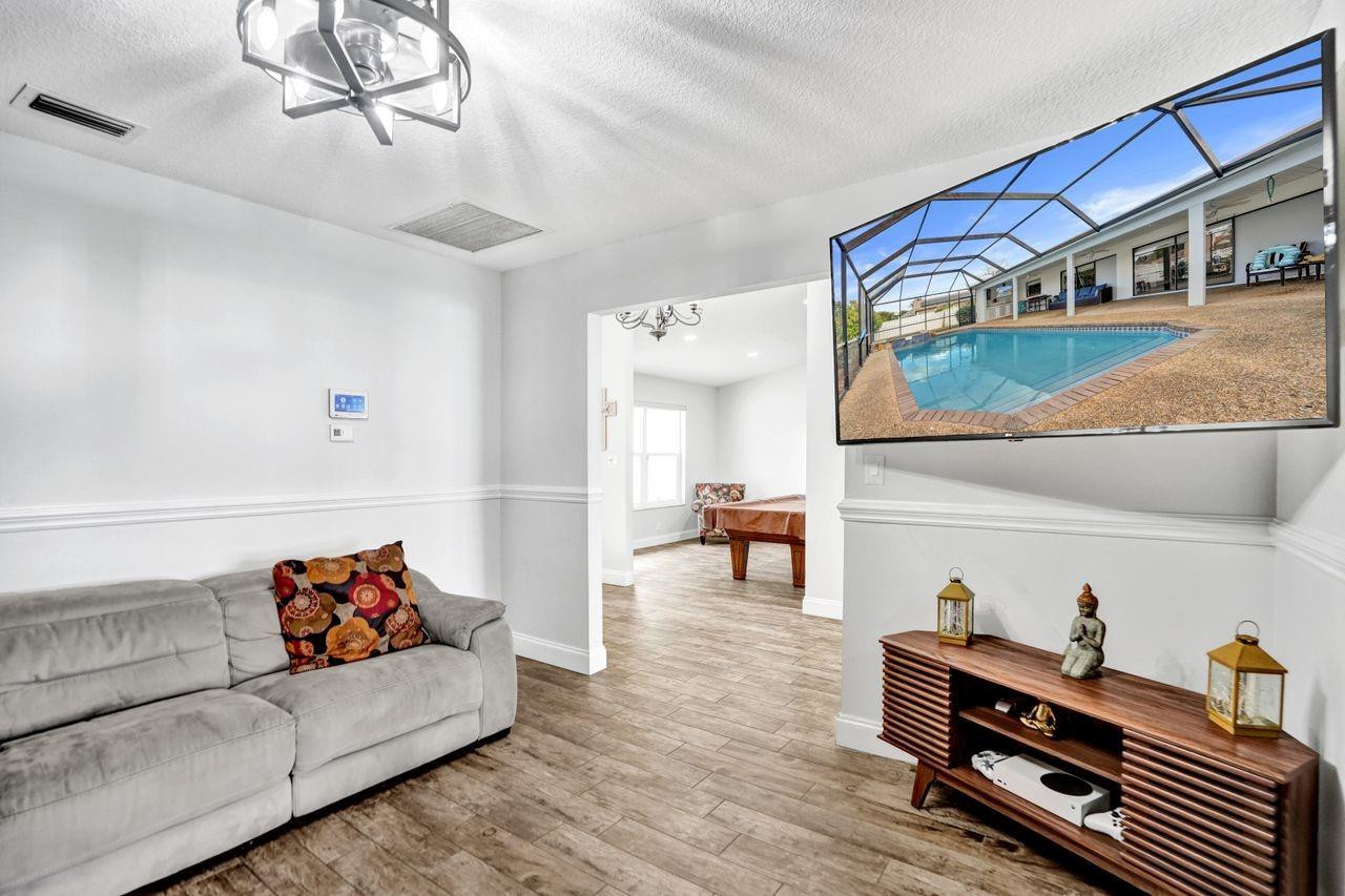326 NW 101st Terrace