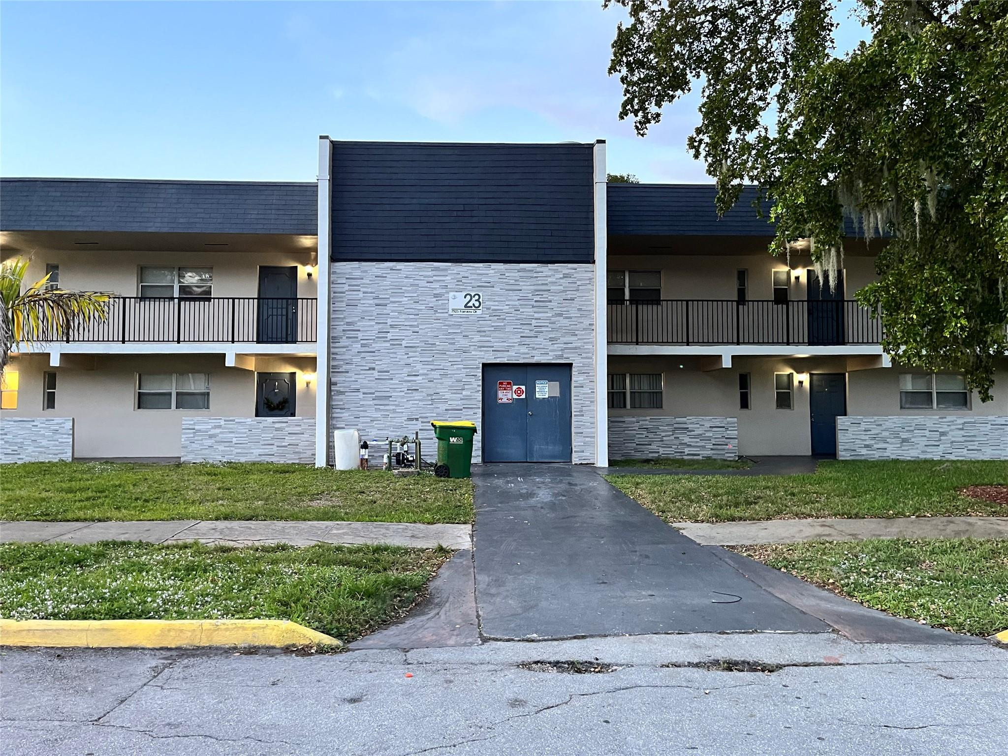 7925 Fairview Drive 101