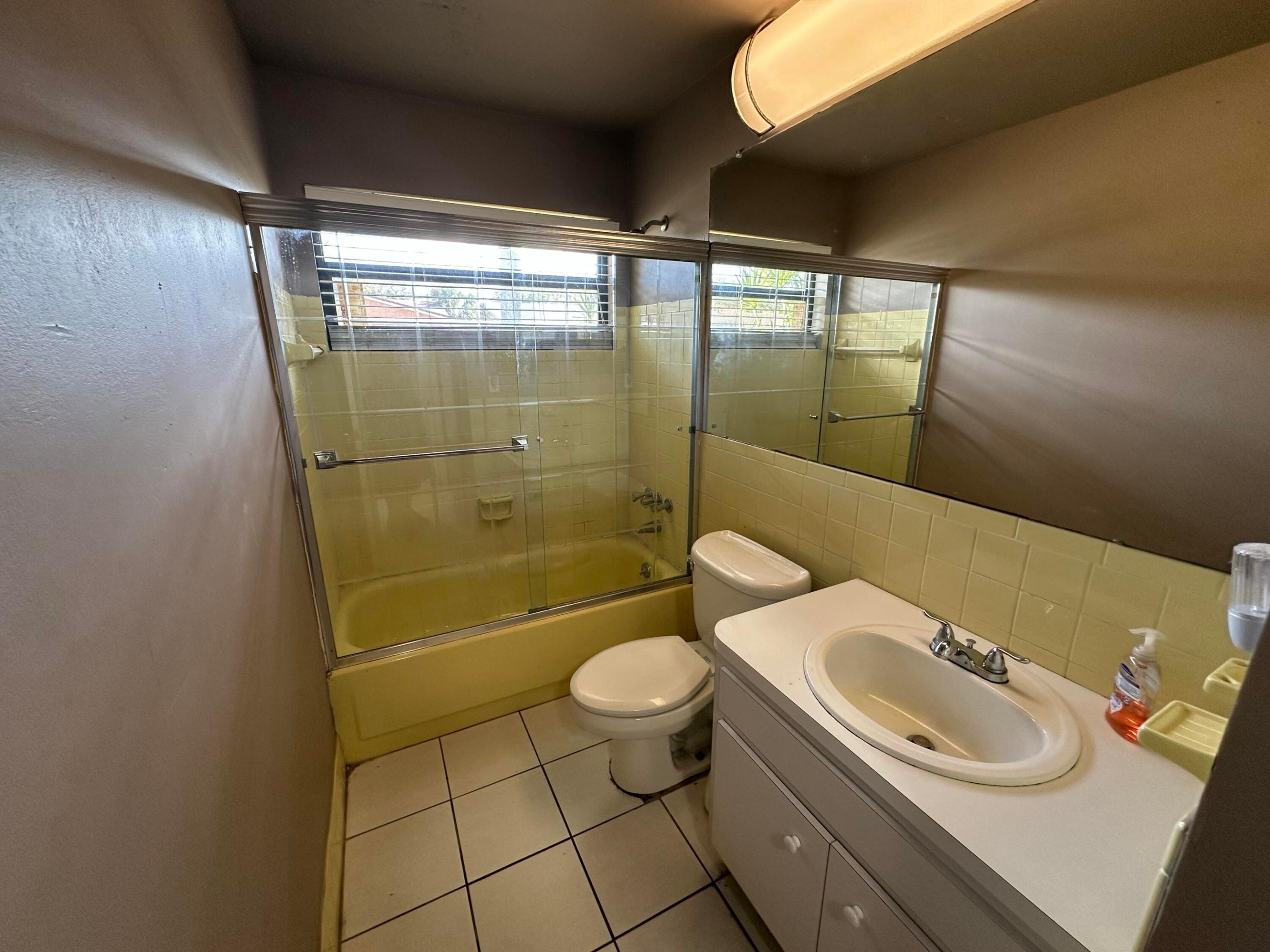 7105 NW 57th Court NW