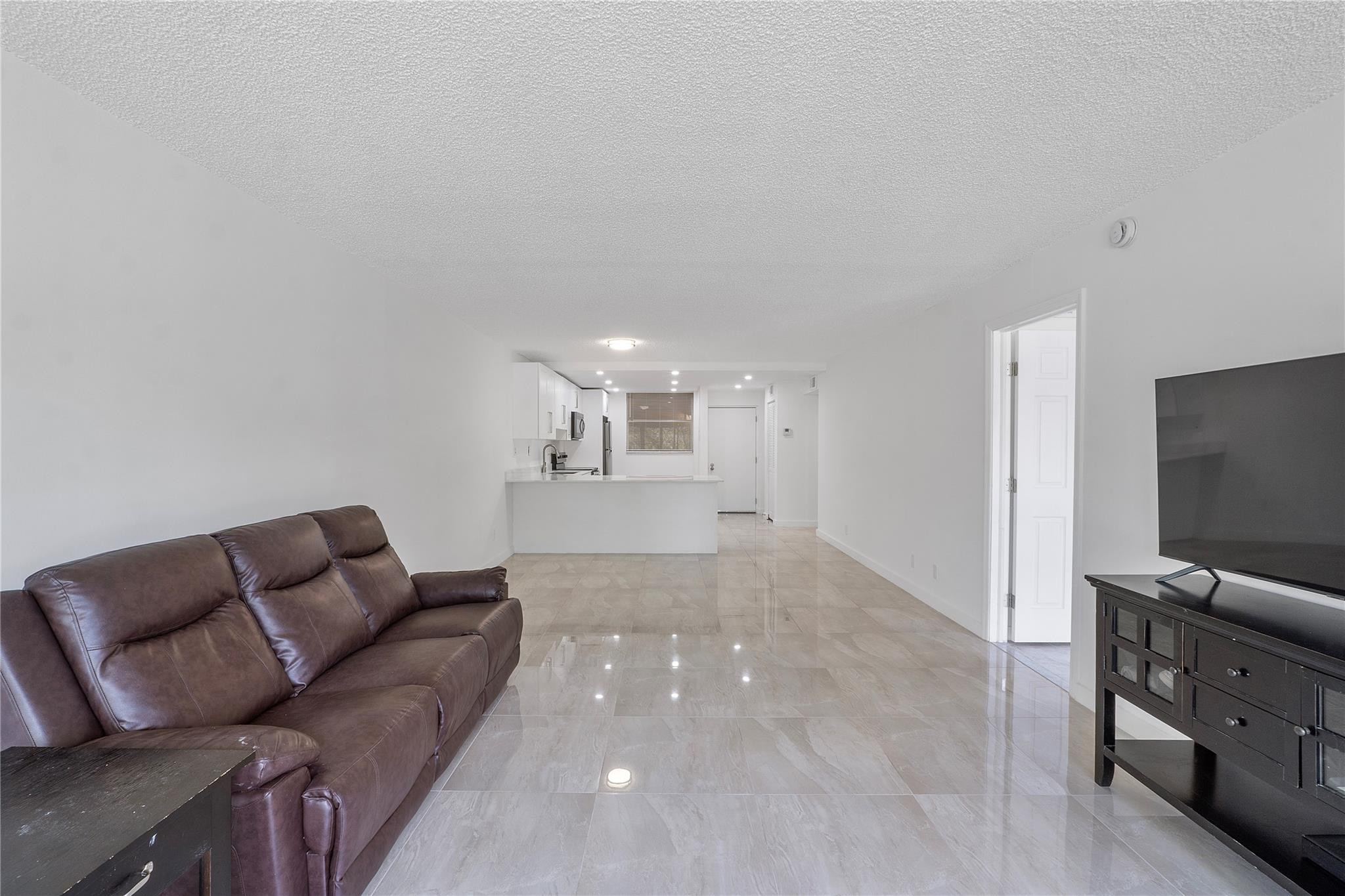3751 Environ Boulevard 243