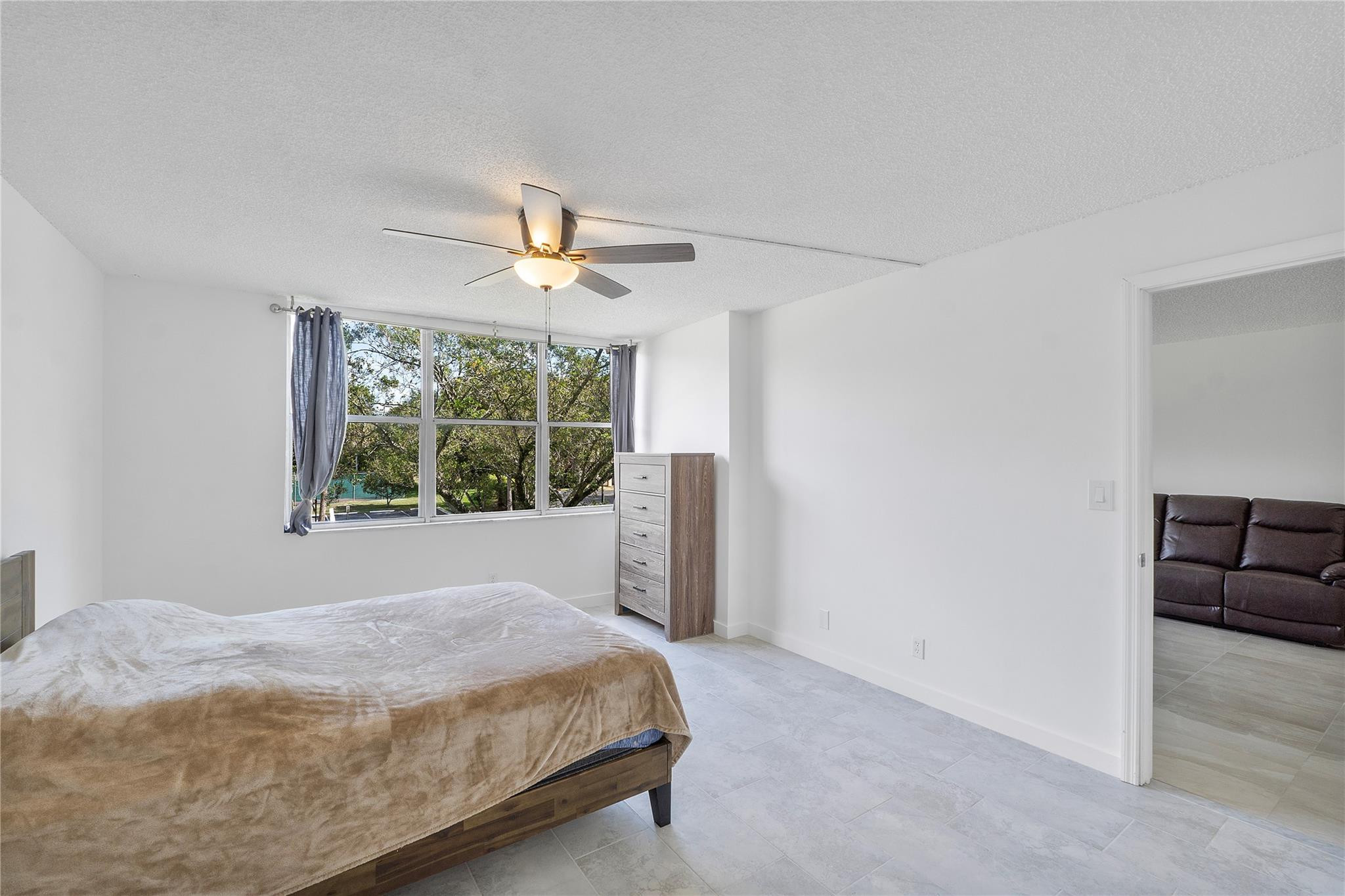 3751 Environ Boulevard 243