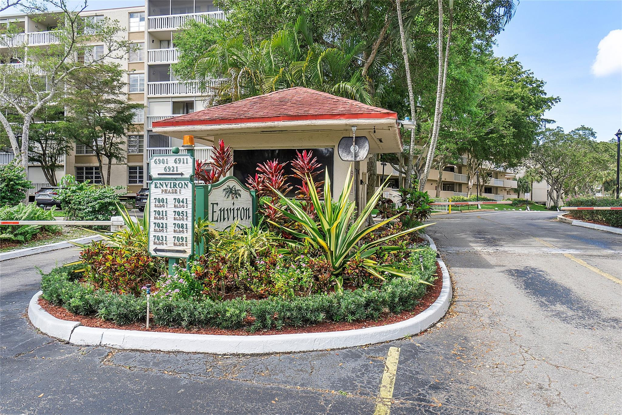 3751 Environ Boulevard 243