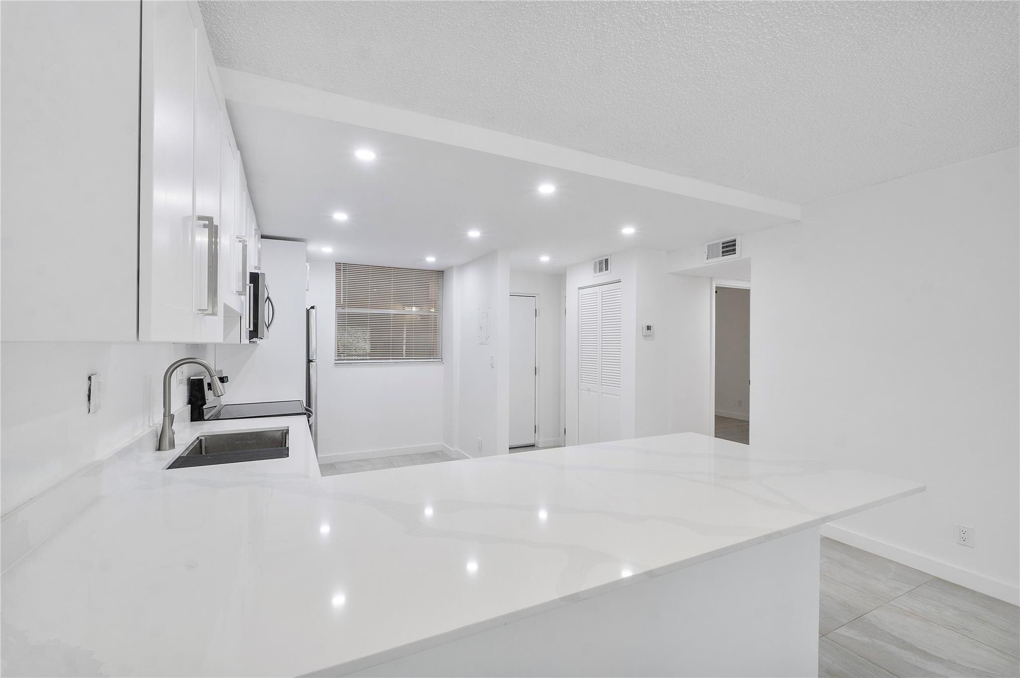 3751 Environ Boulevard 243