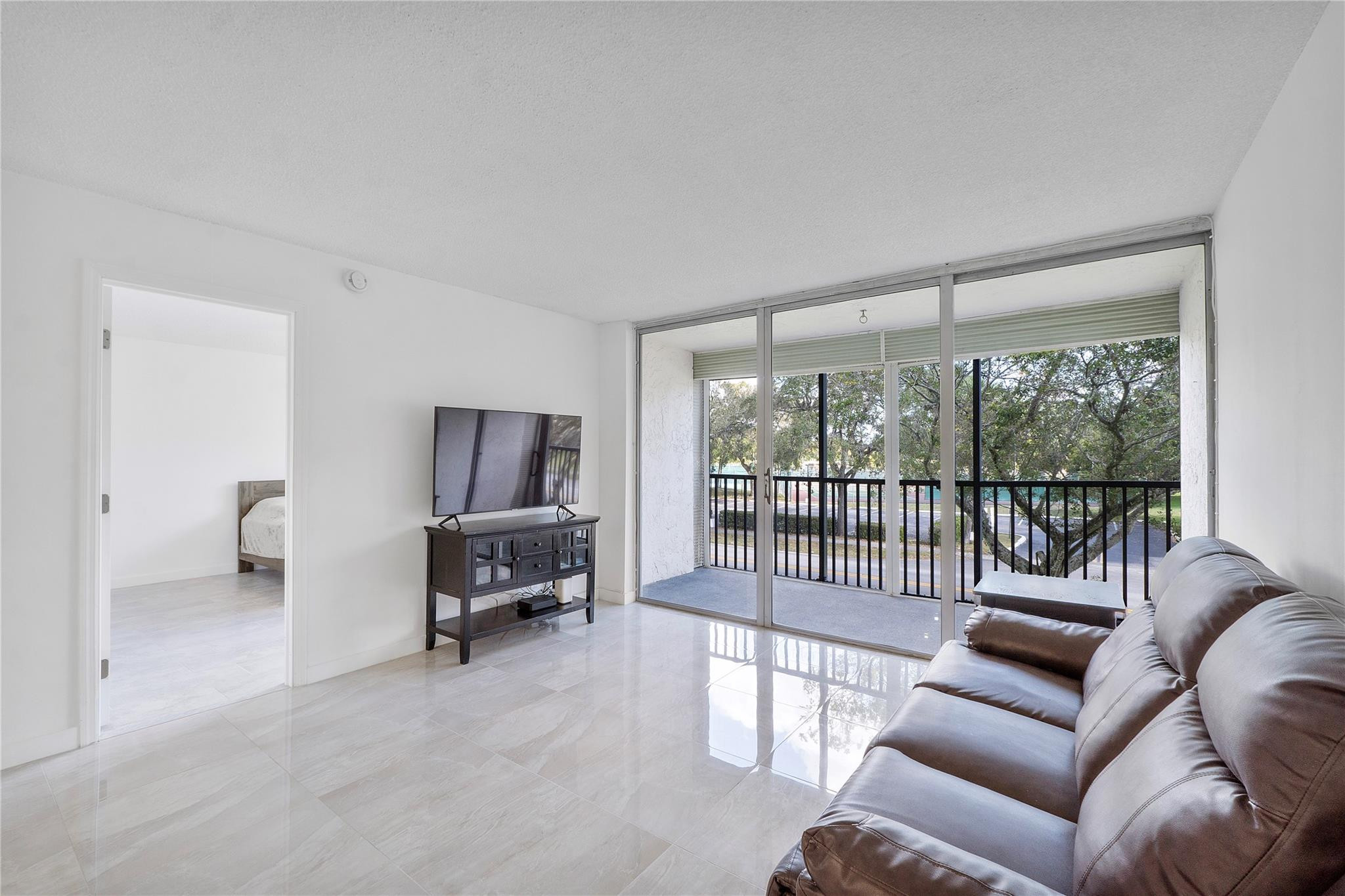 3751 Environ Boulevard 243