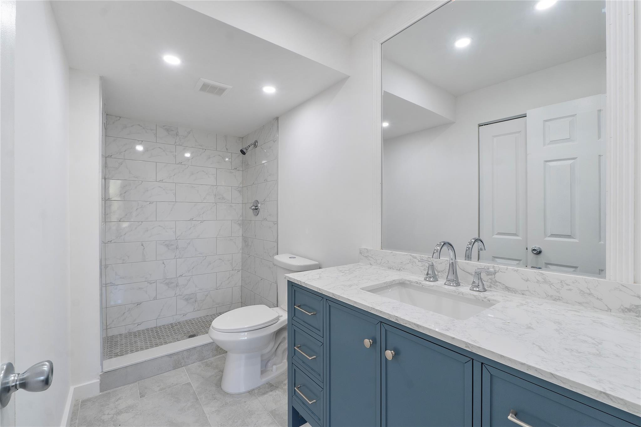 3751 Environ Boulevard 243