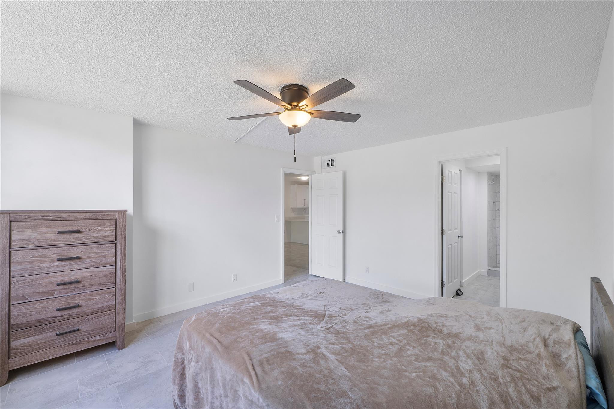 3751 Environ Boulevard 243