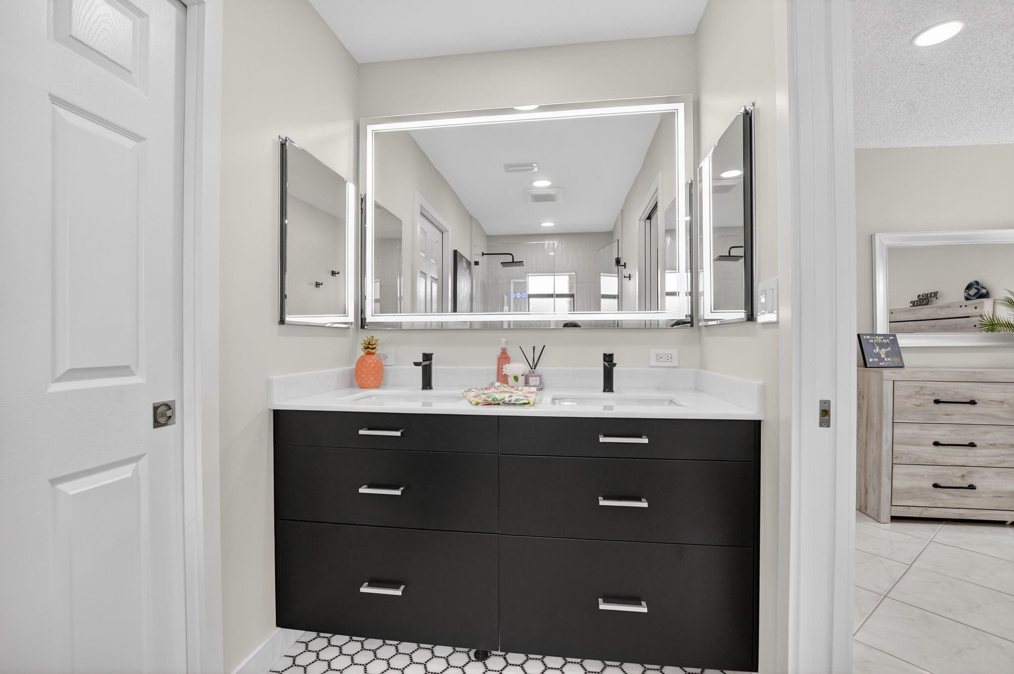 2062 SW 15th Place