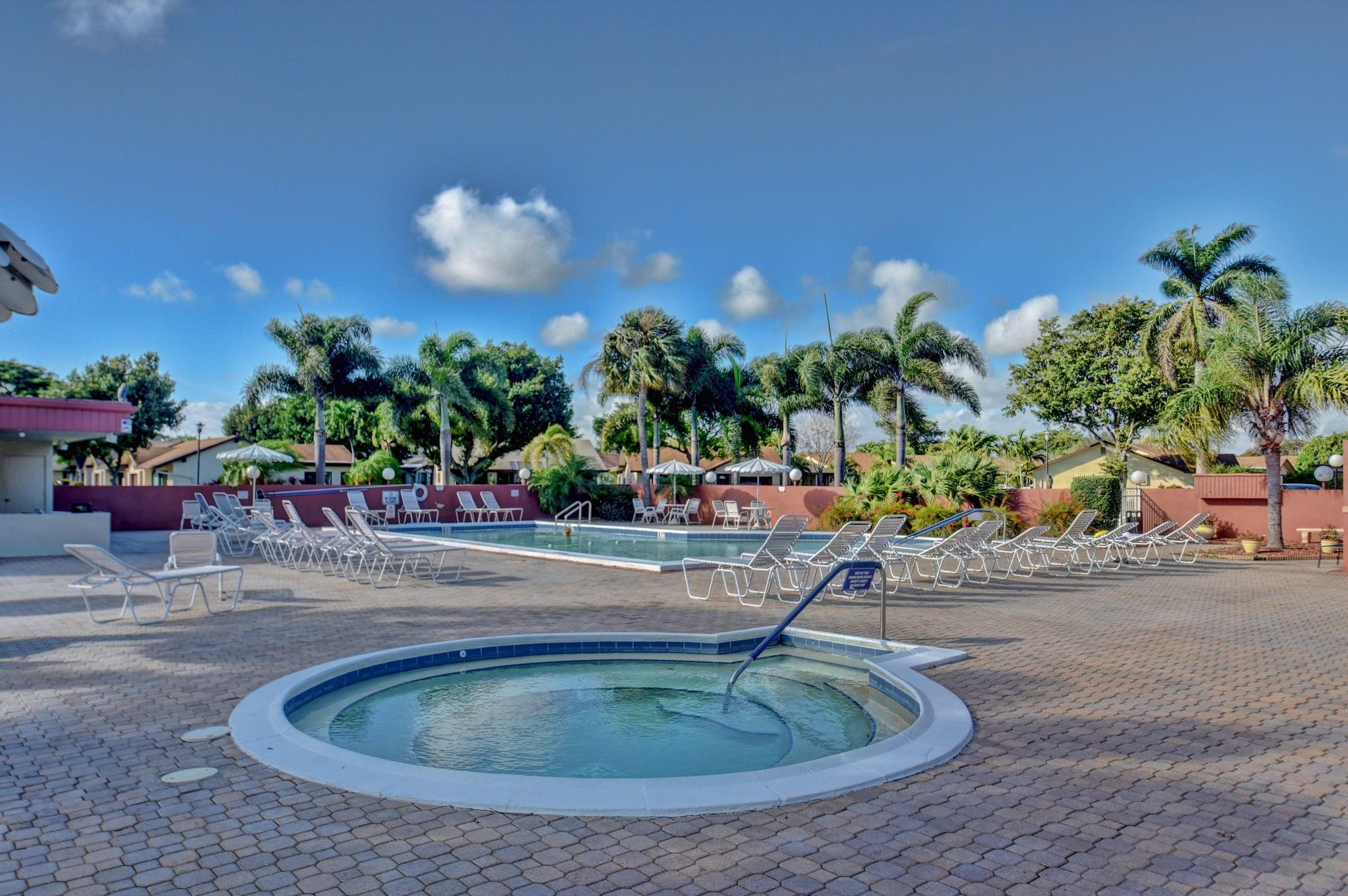 2062 SW 15th Place