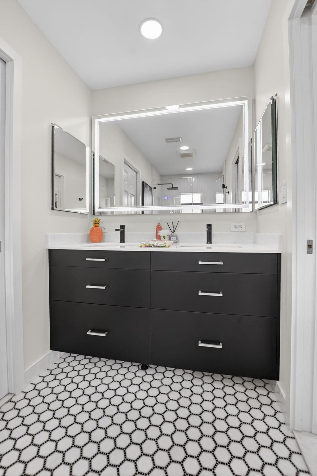 2062 SW 15th Place