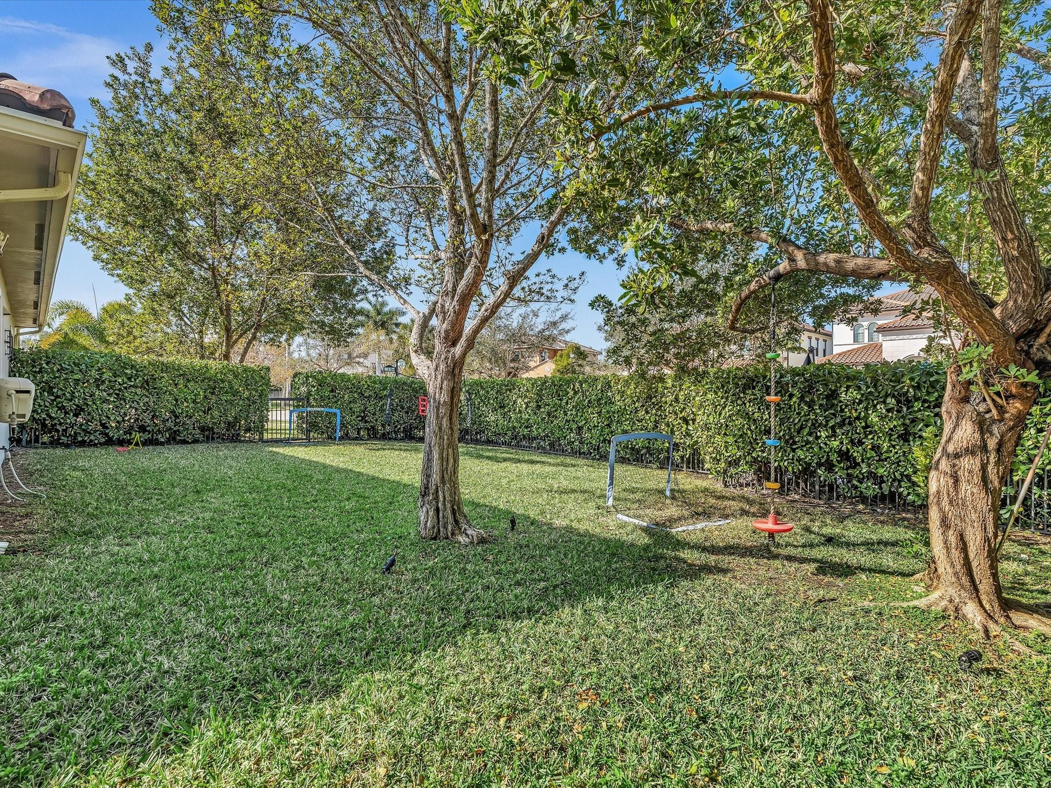 11715 NW 82nd Court