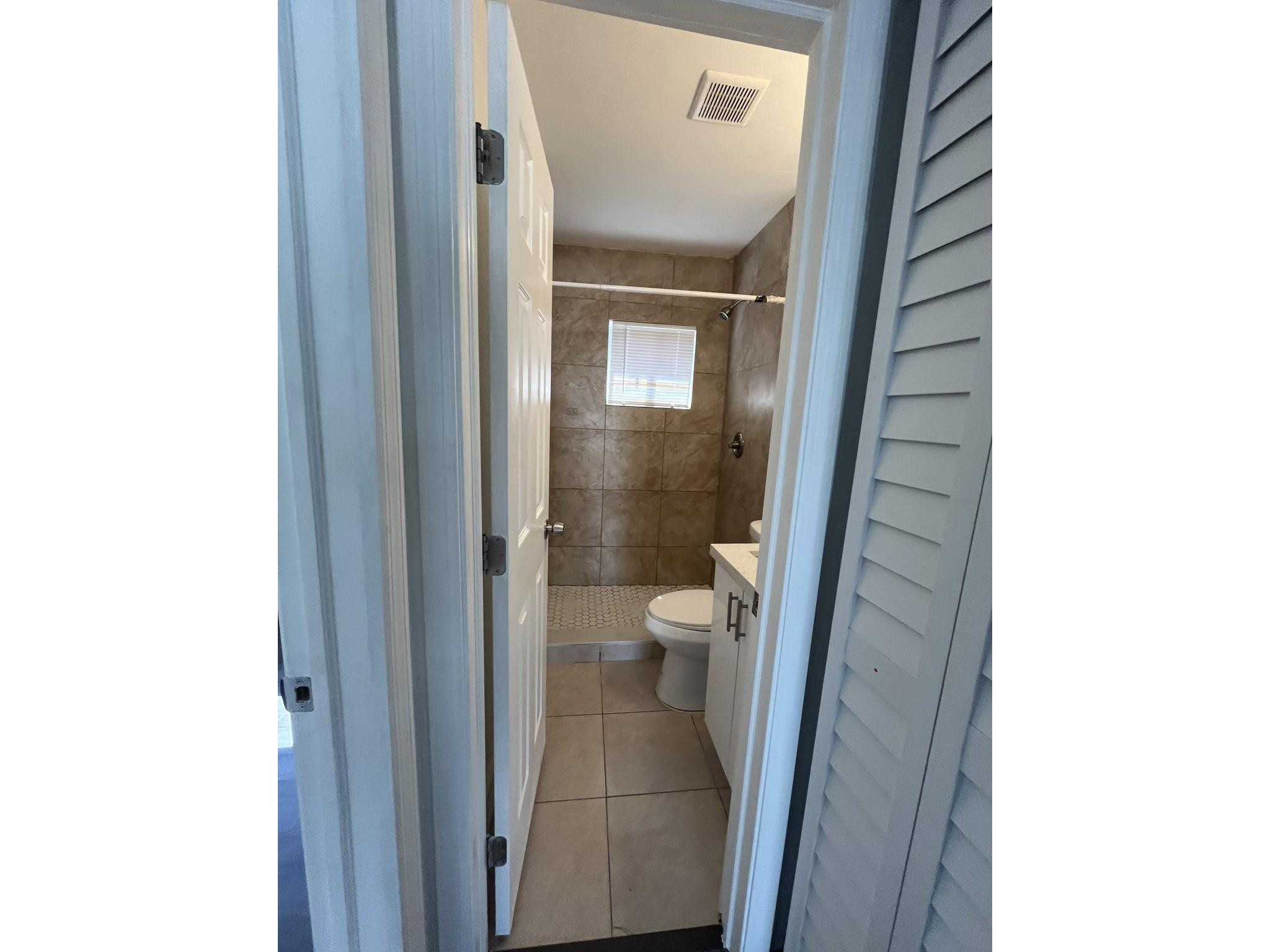 2300 NW 6th Street 6
