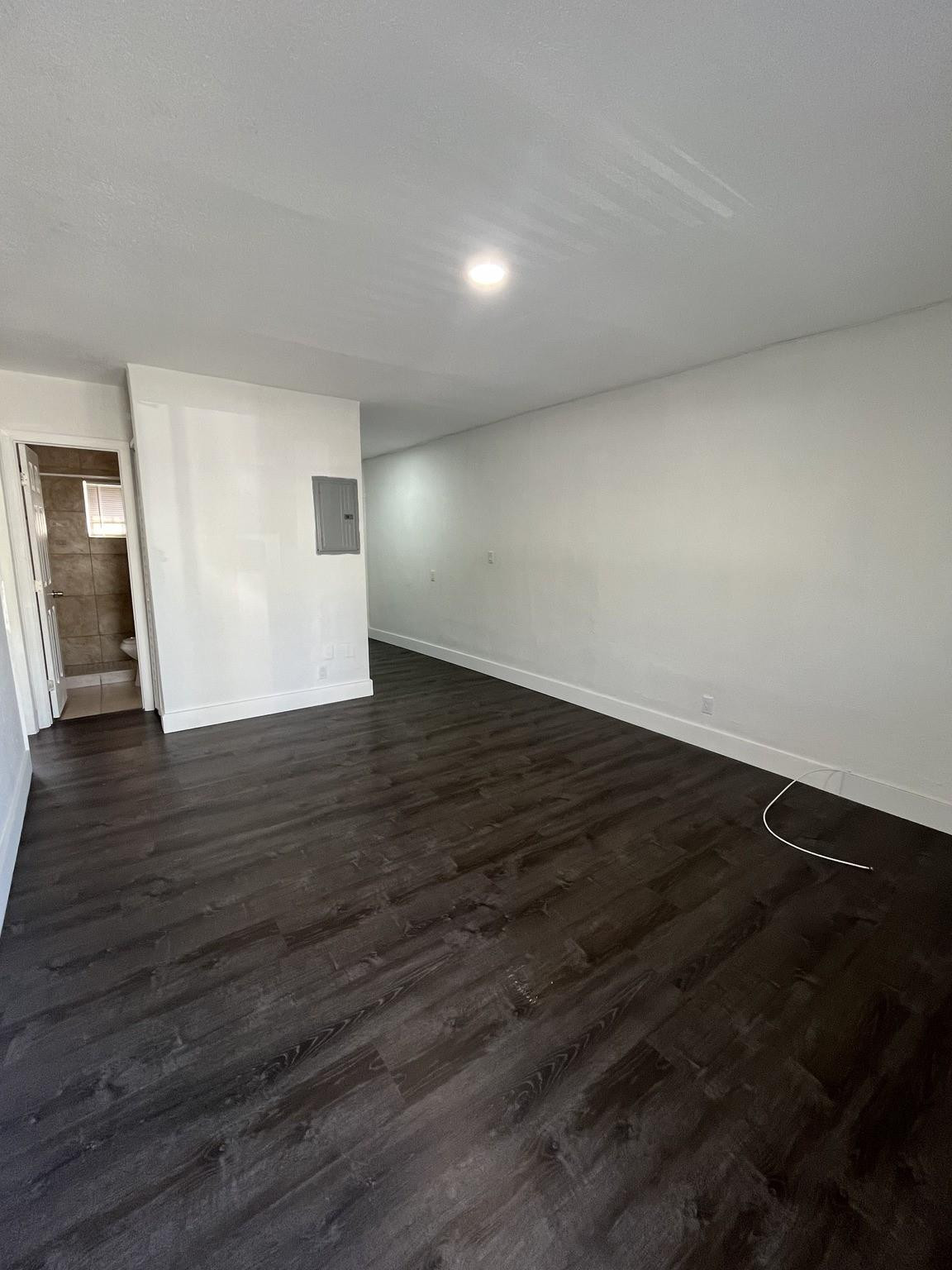 2300 NW 6th Street 6