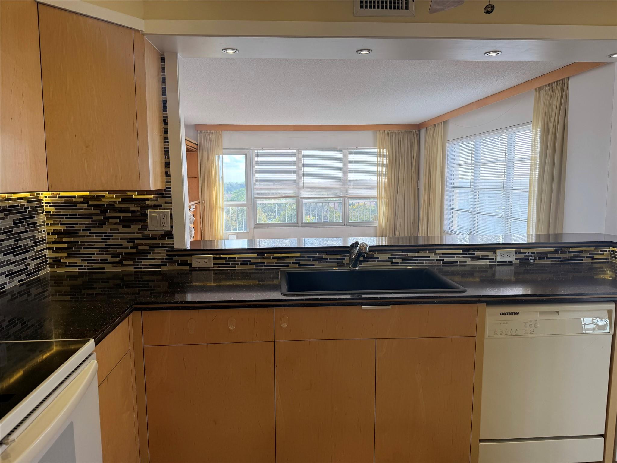 10777 W Sample Road 706