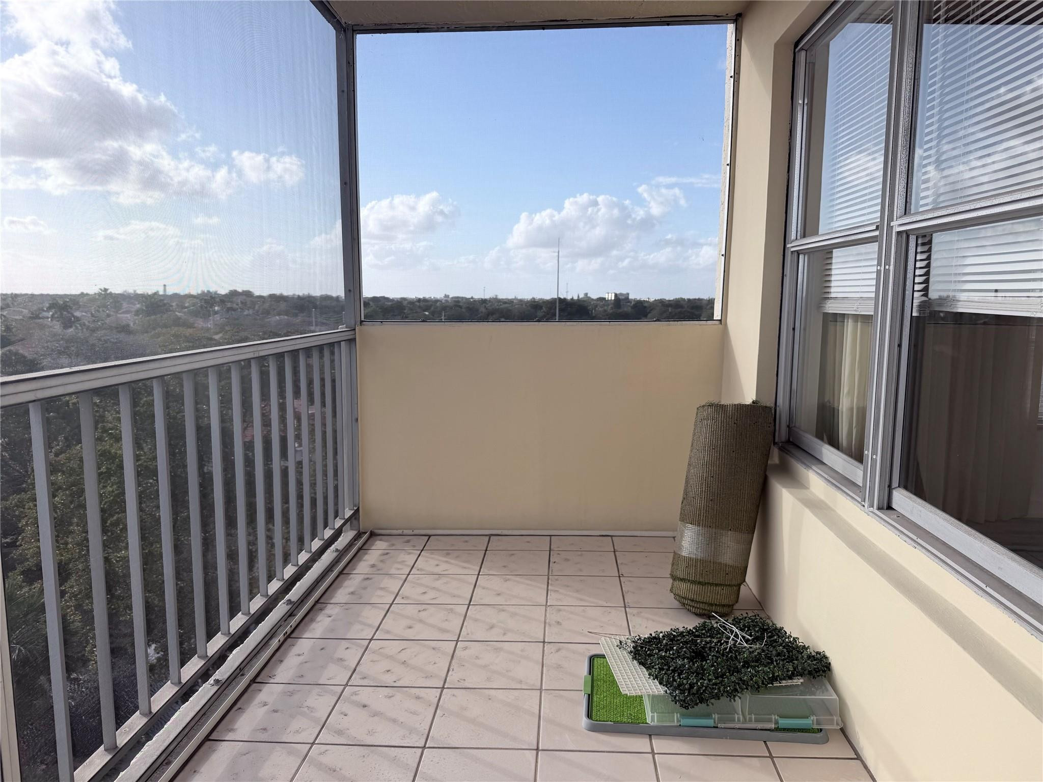 10777 W Sample Road 706
