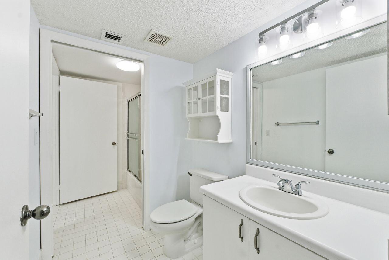 9511 Weldon Circle G 207