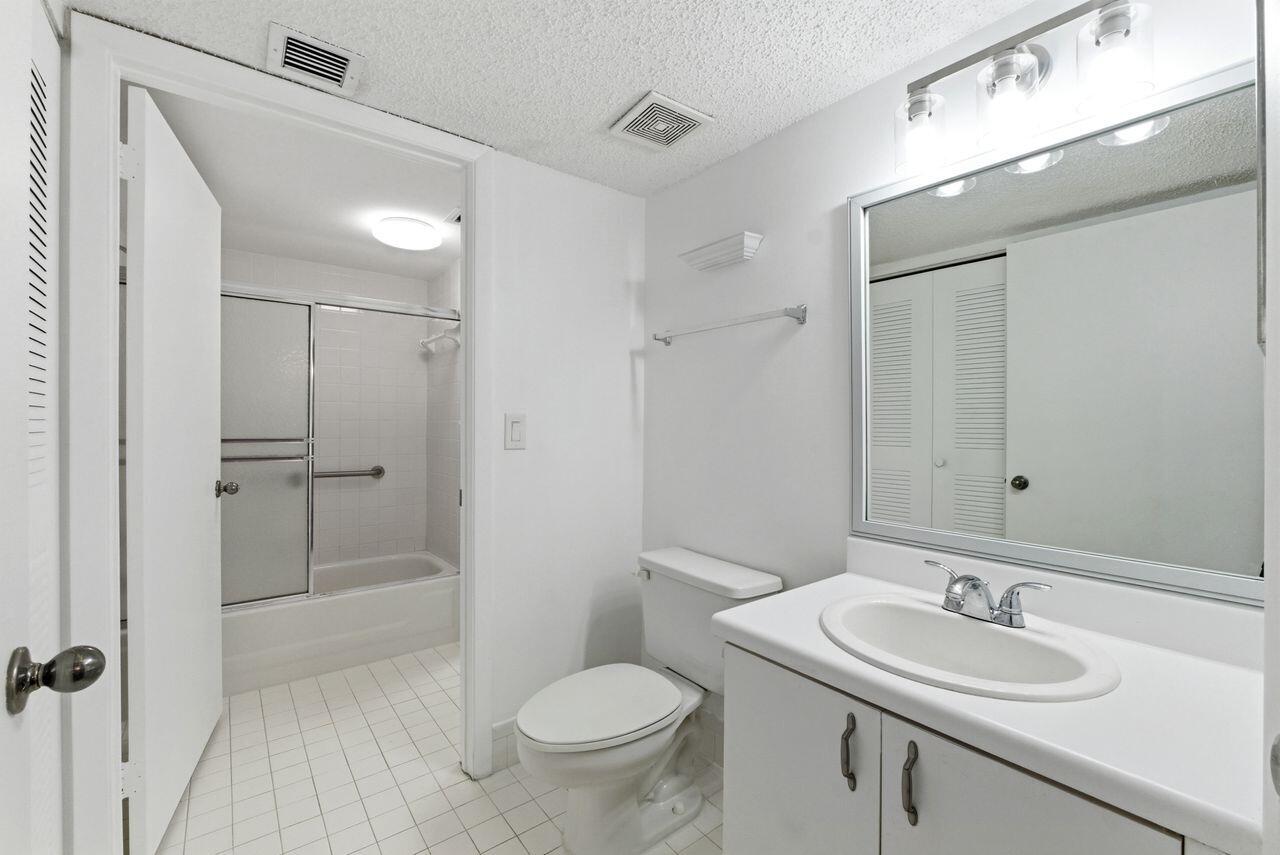 9511 Weldon Circle G 207
