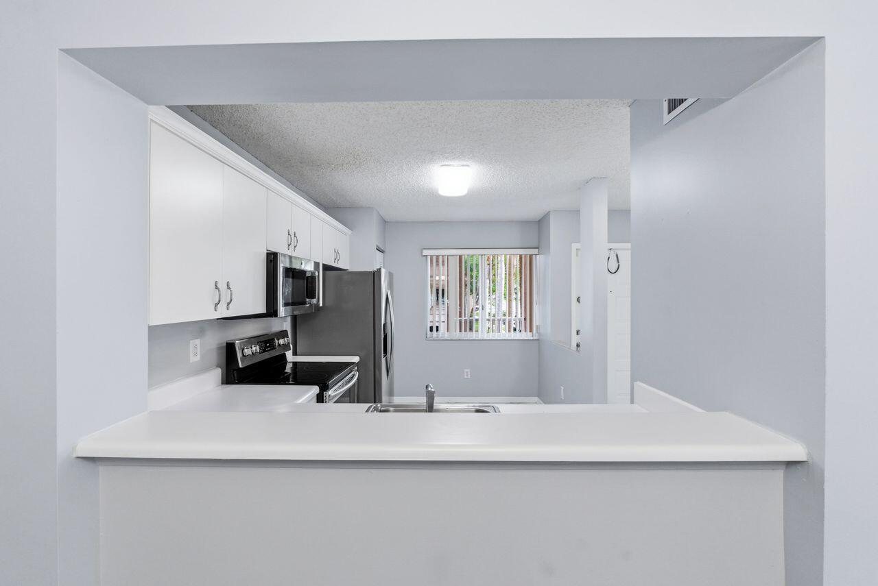 9511 Weldon Circle G 207