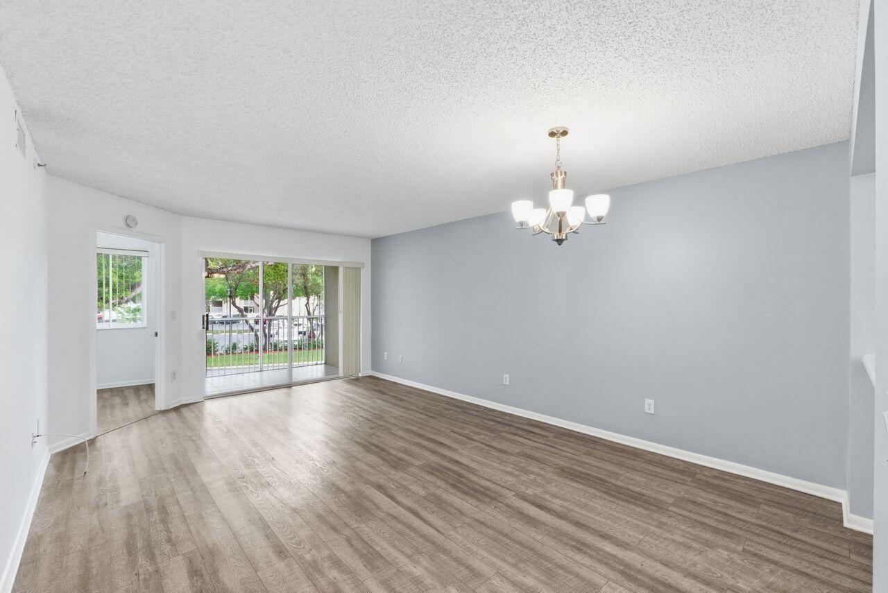 9511 Weldon Circle G 207