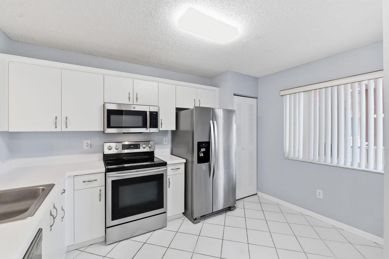 9511 Weldon Circle G 207