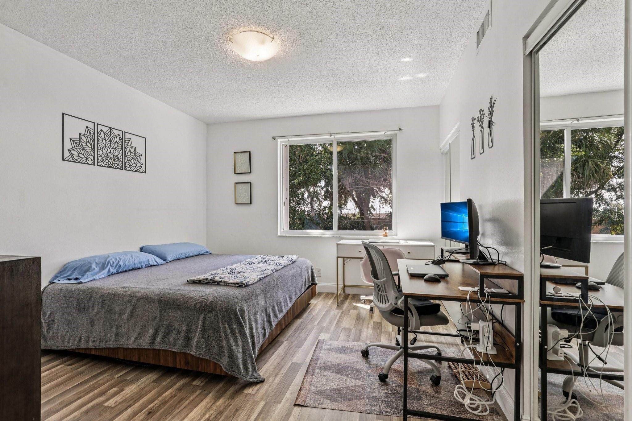 7717 Sanibel Drive