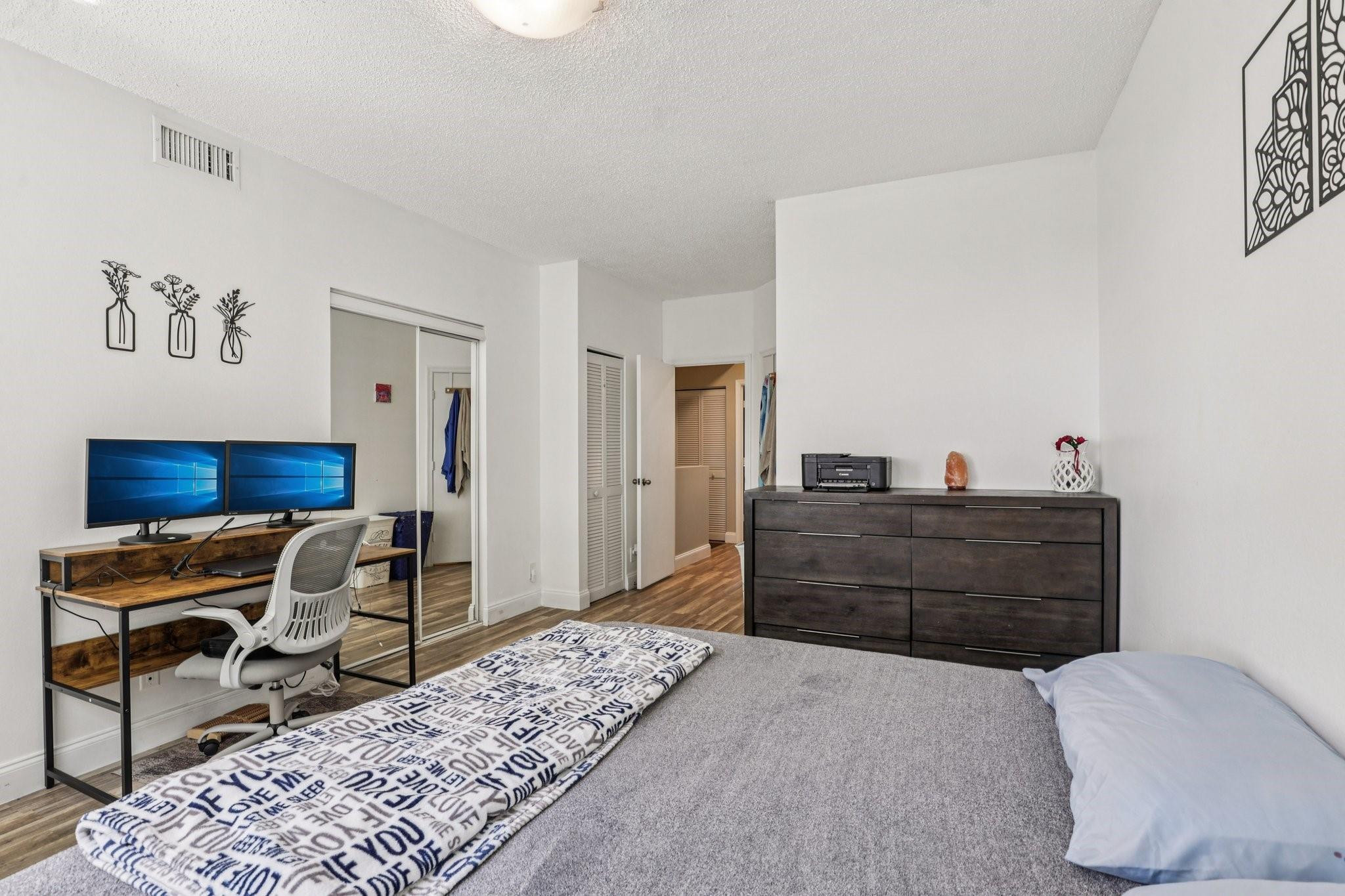 7717 Sanibel Drive