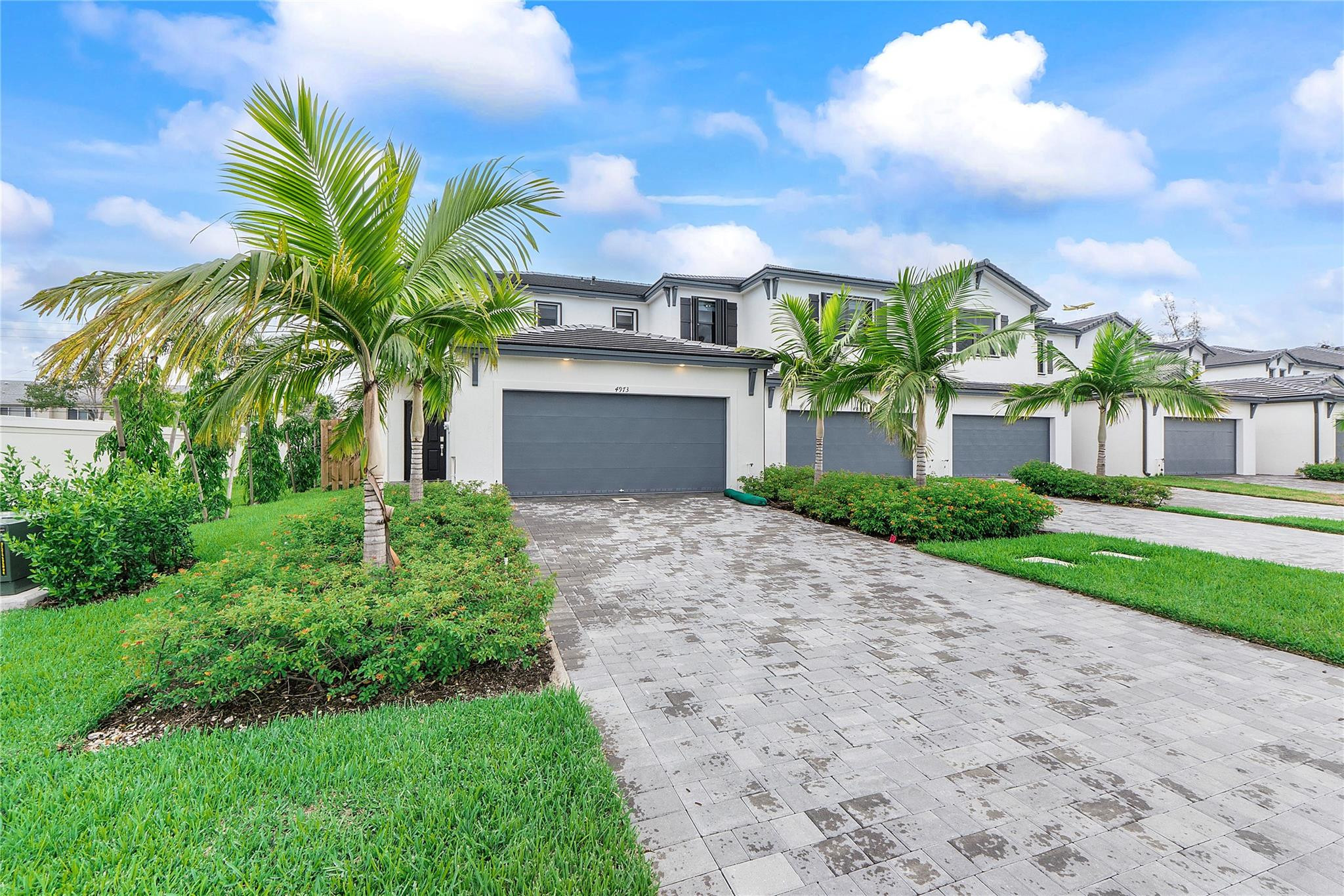 4973 Oakmont Drive 1
