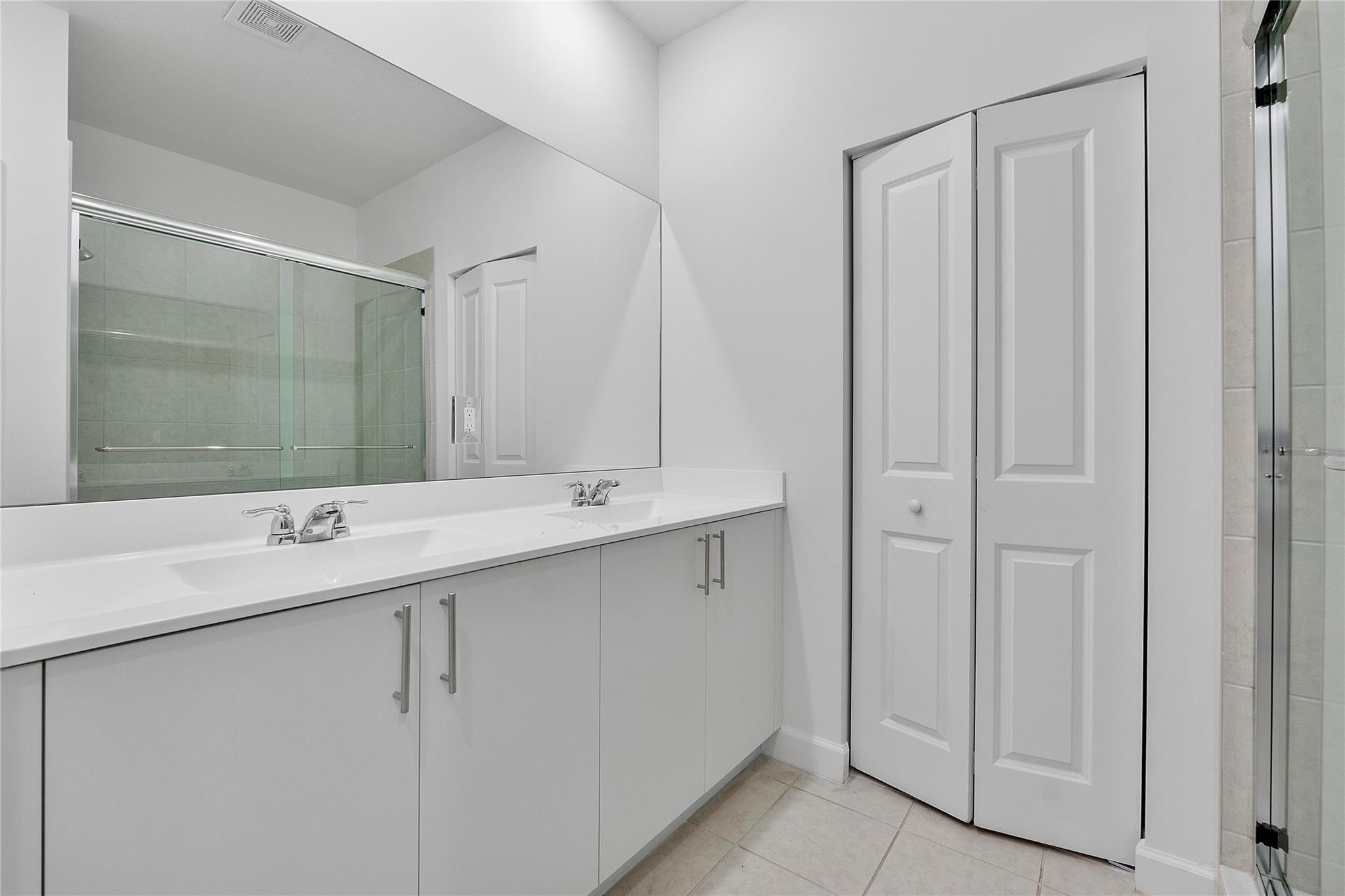 4973 Oakmont Drive 1