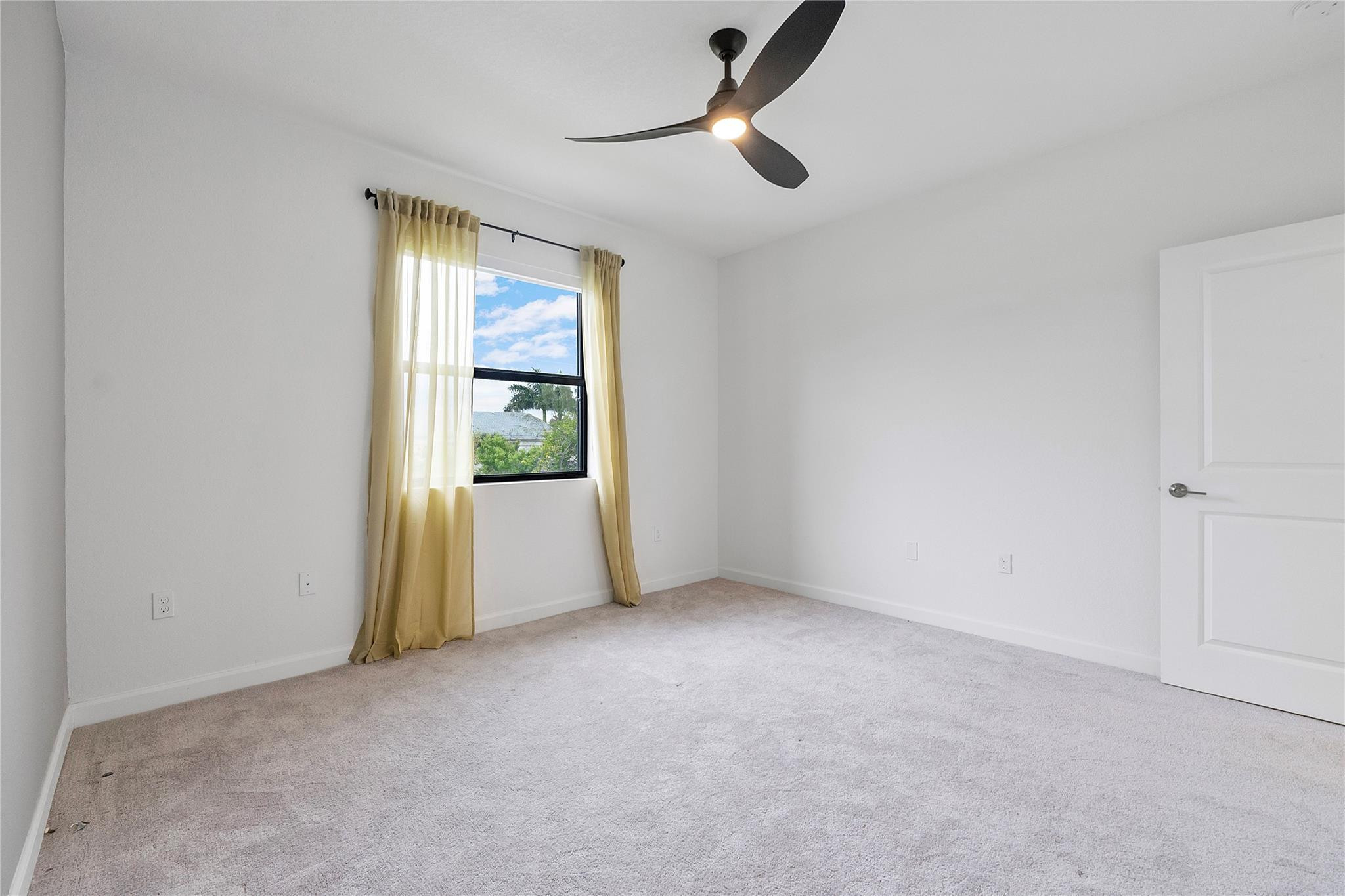 4973 Oakmont Drive 1