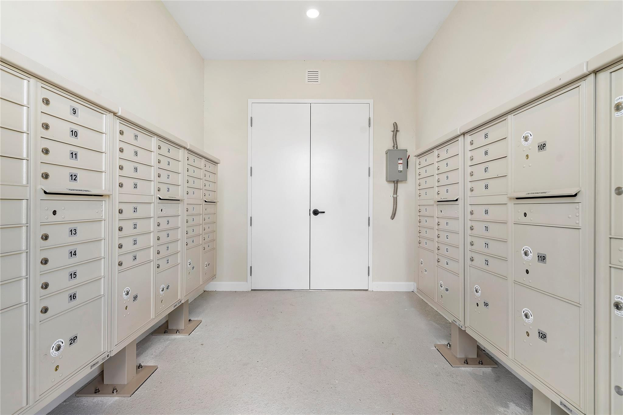 4973 Oakmont Drive 1