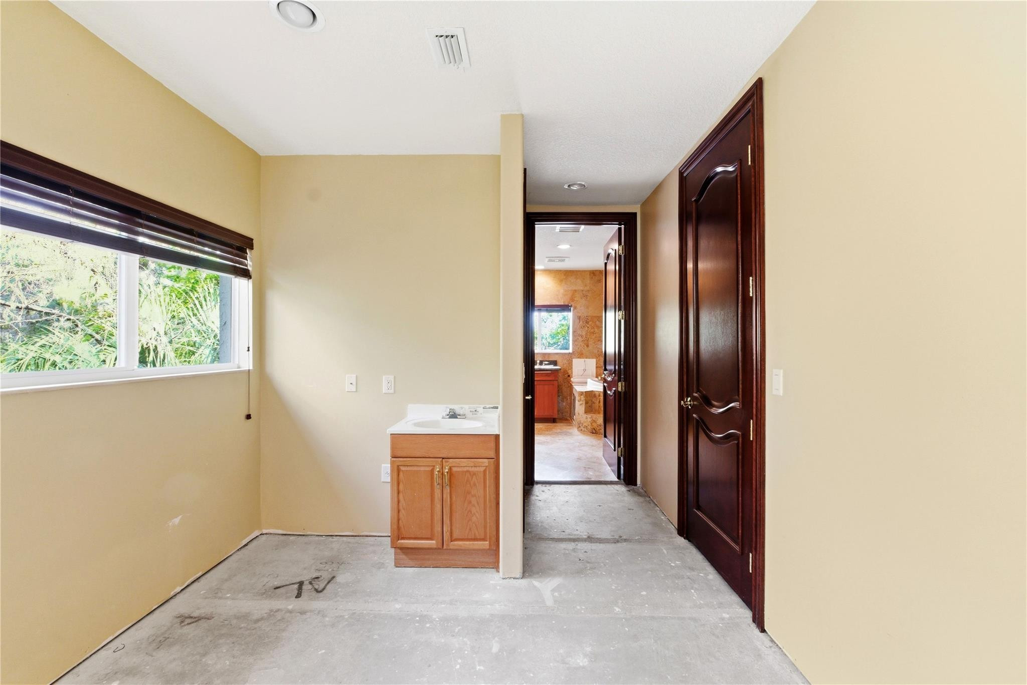 5889 NW 66th Avenue