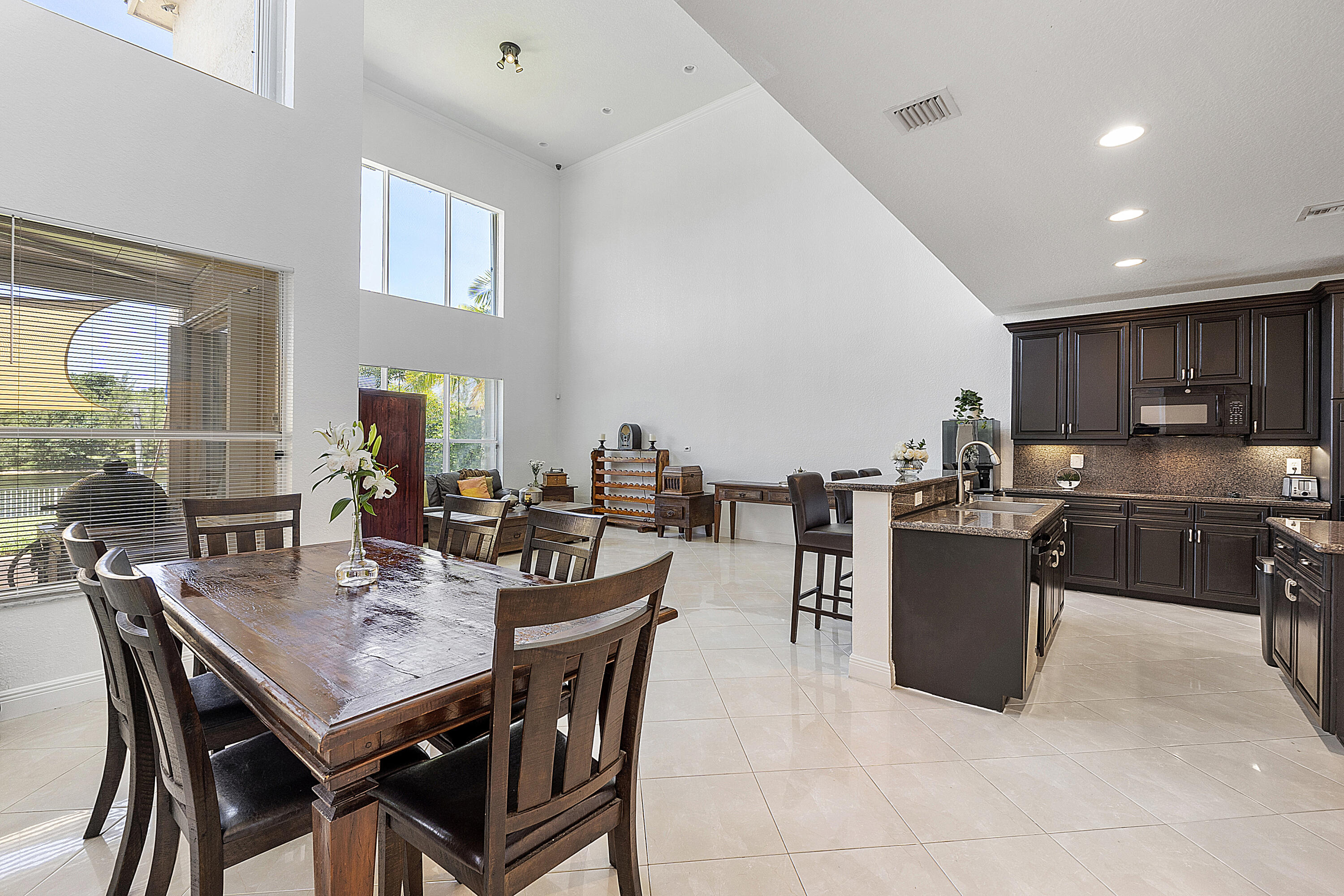 5318 SW 195th Terrace