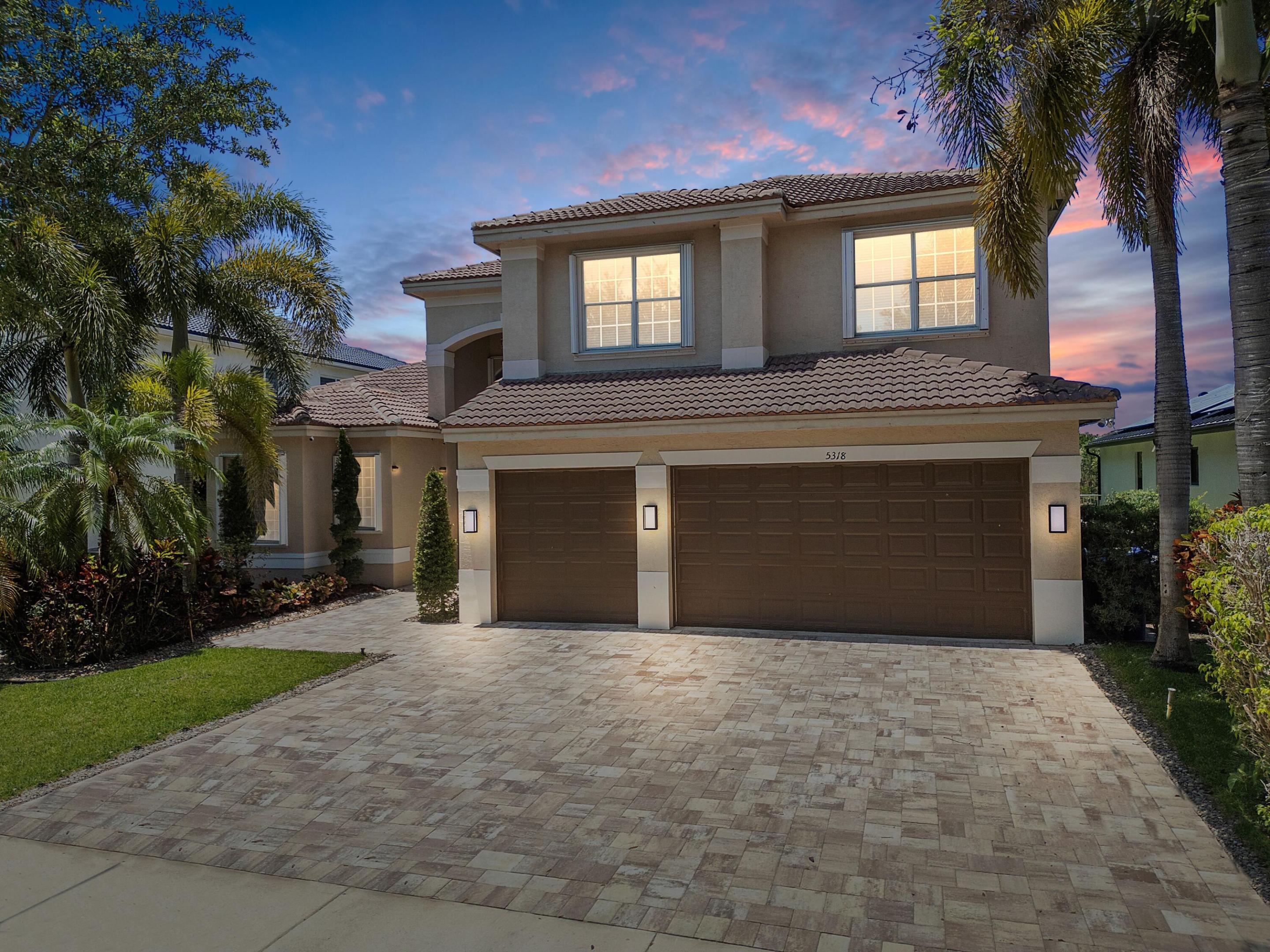 5318 SW 195th Terrace