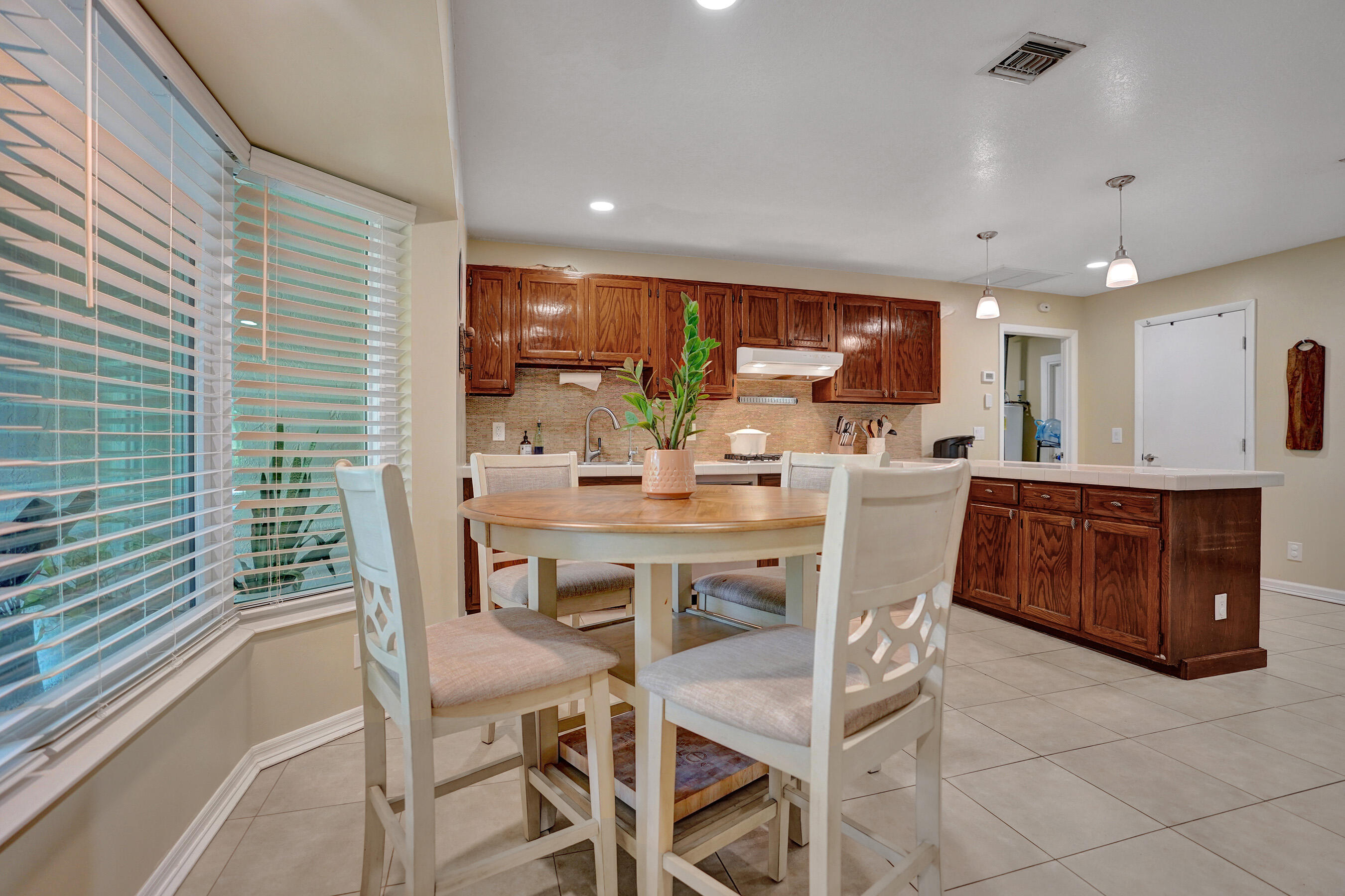 11511 40th Street N