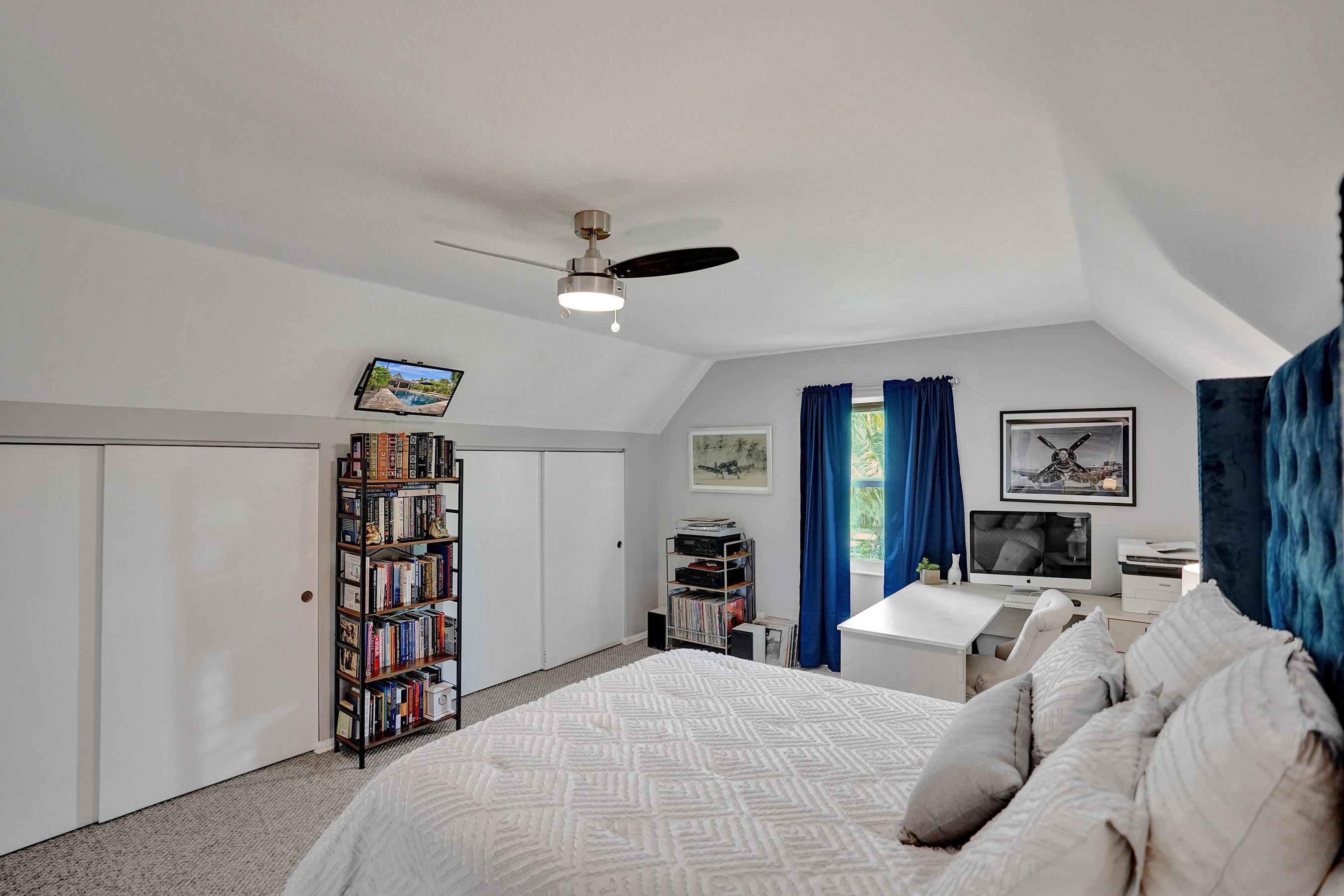 11511 40th Street N