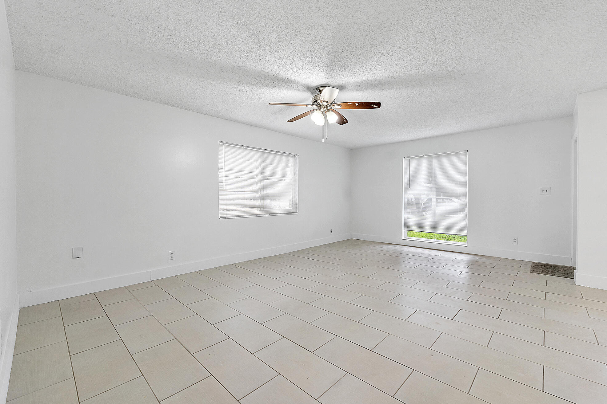 823-825 SW 13th Street
