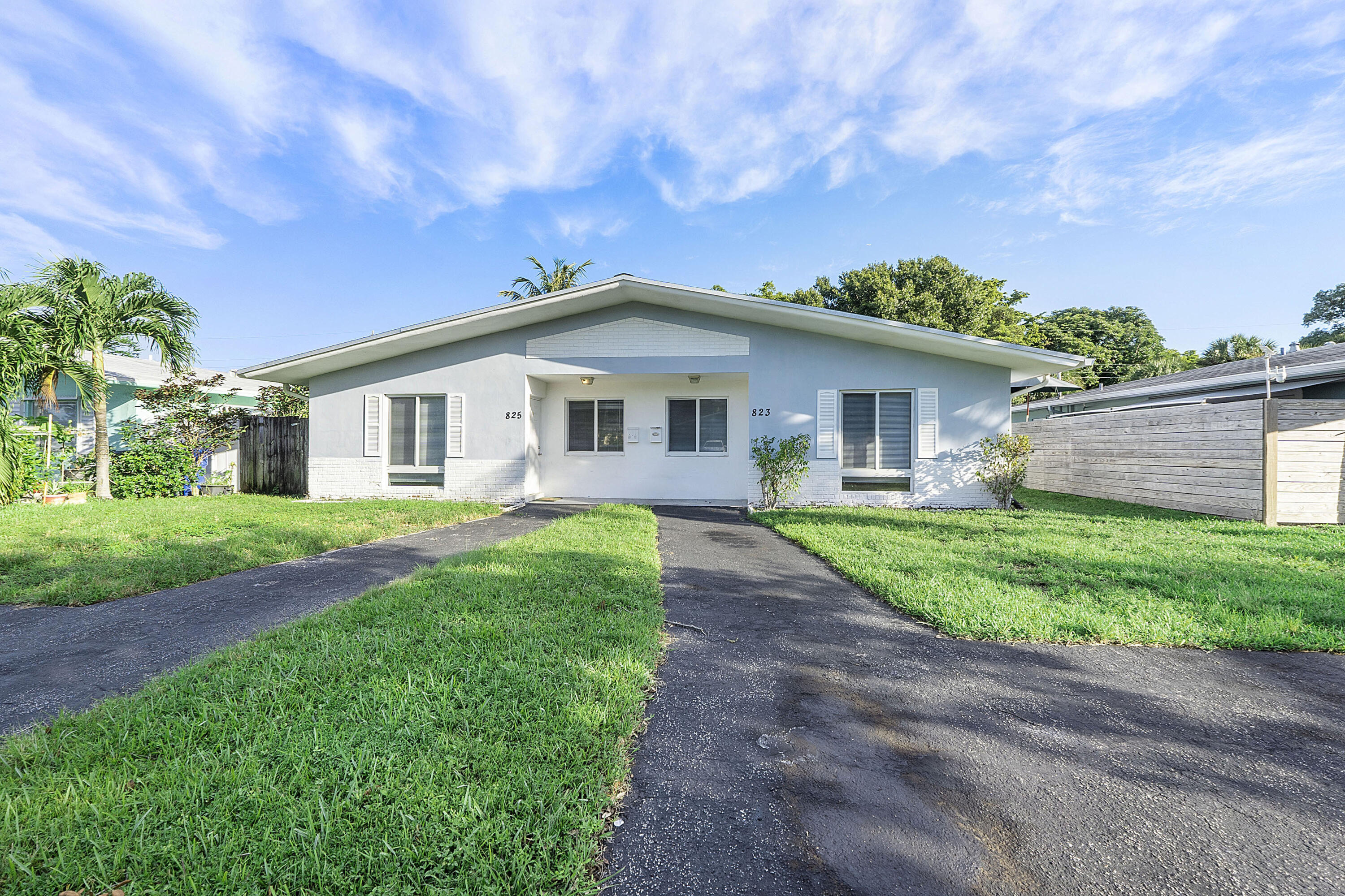 823-825 SW 13th Street