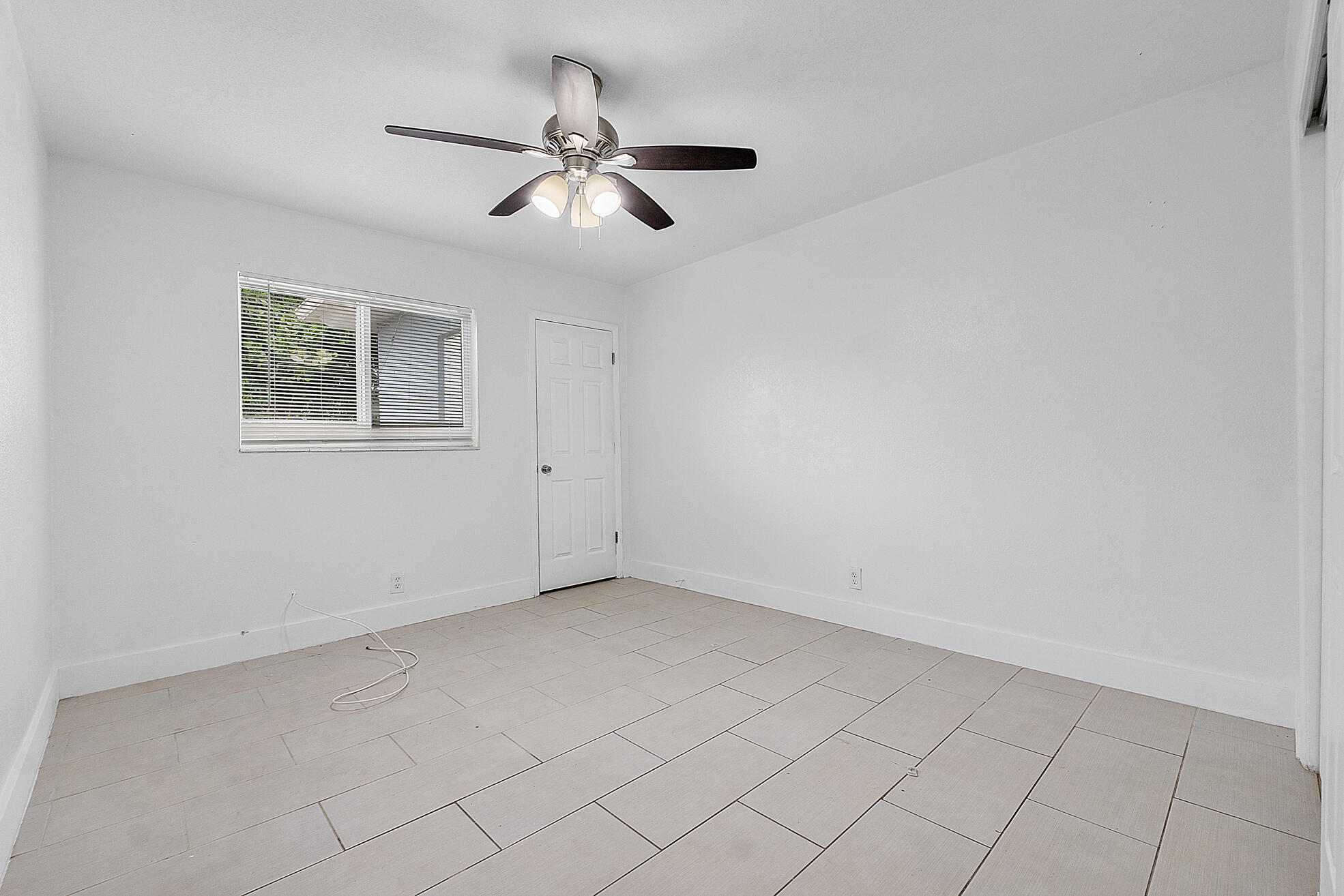 823-825 SW 13th Street