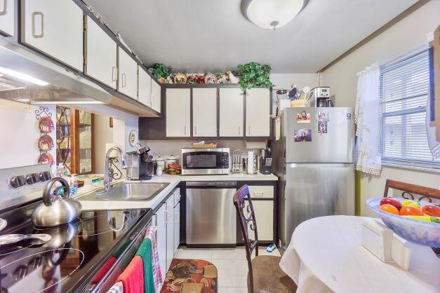 2800 NW 56th Avenue G205