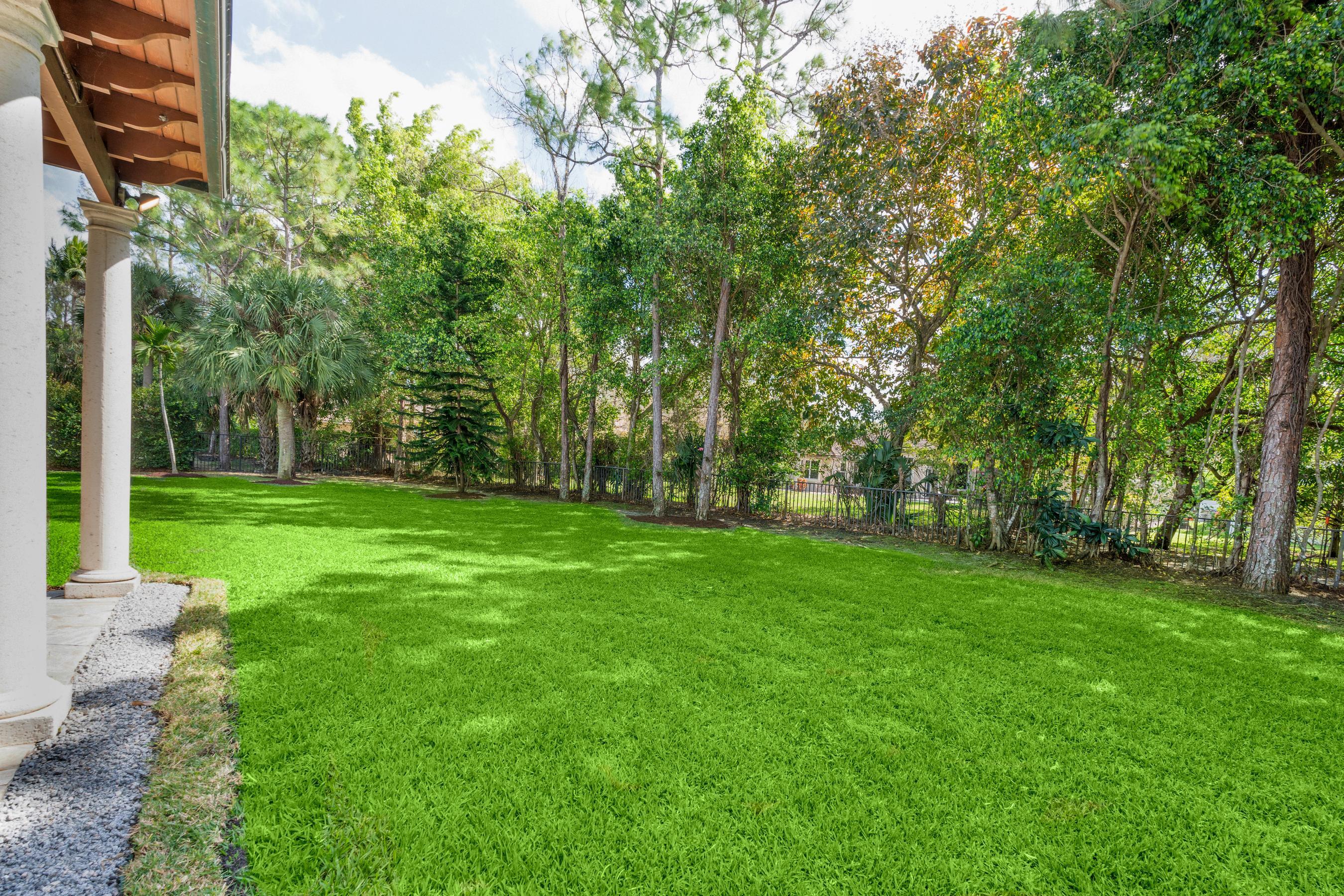 8948 Pinebrook Court