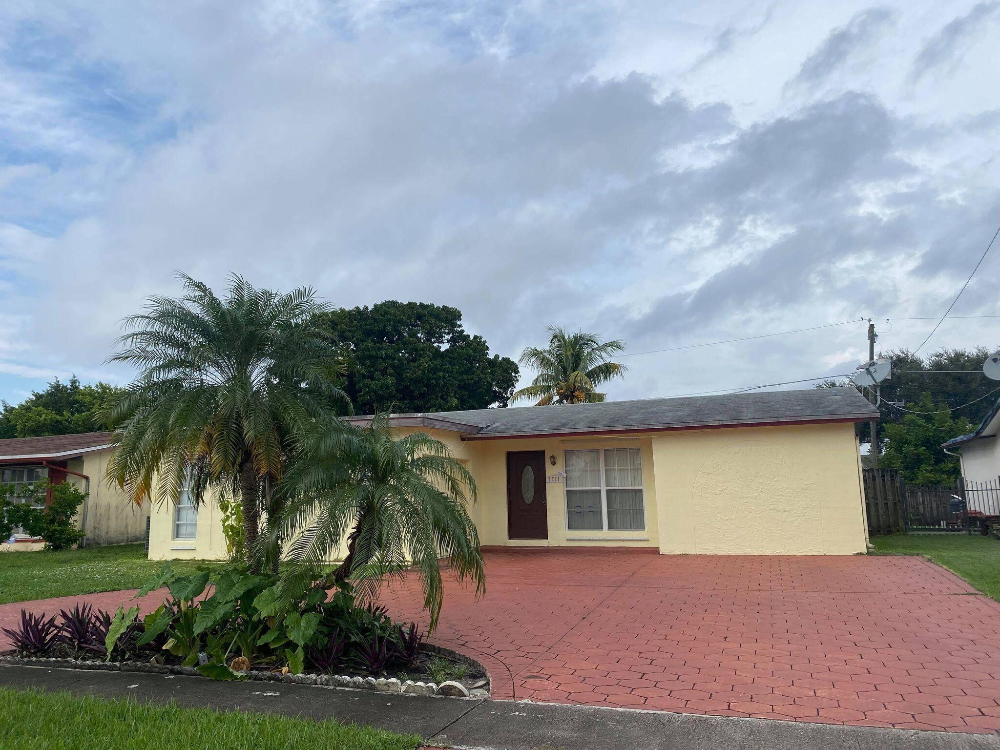 9711 NW 24 Place