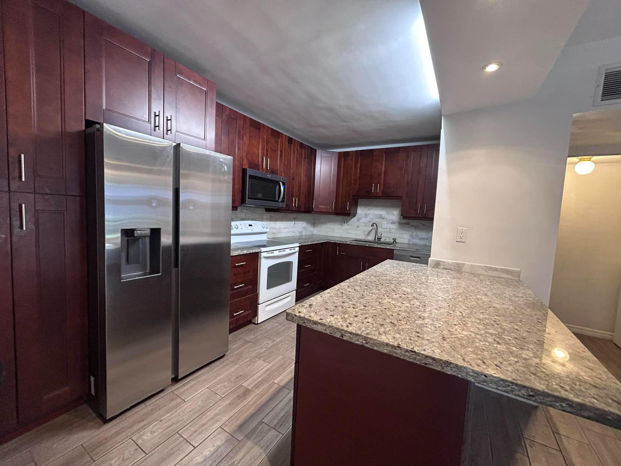 2700 S University Drive 7b