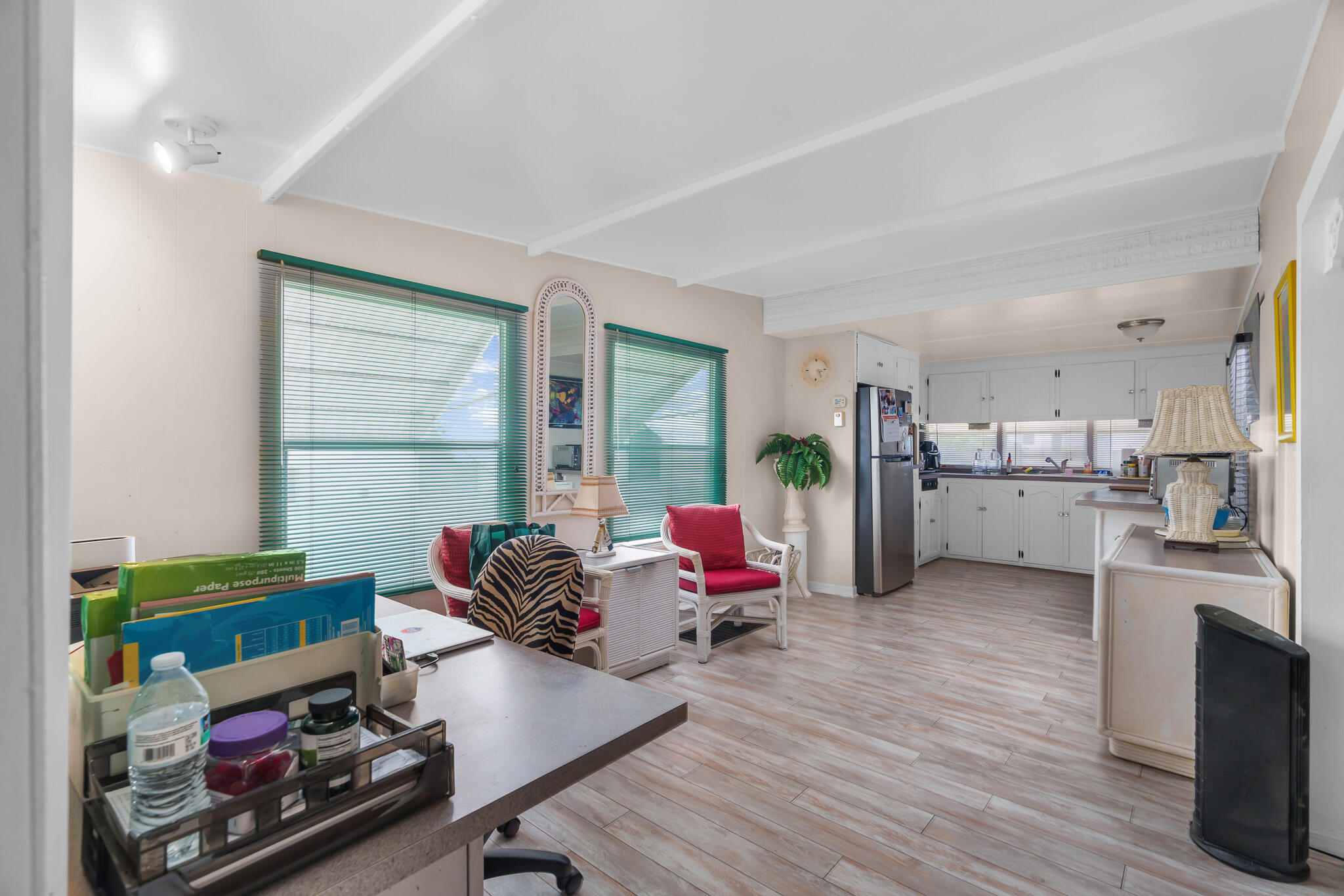 202 N Ibis S
